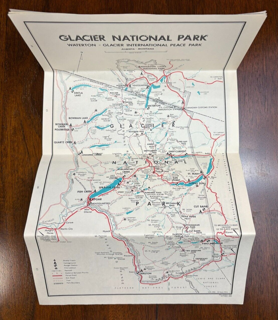 Vintage Glacier Yellowstone National Park Guides & DX American Attractions Guide