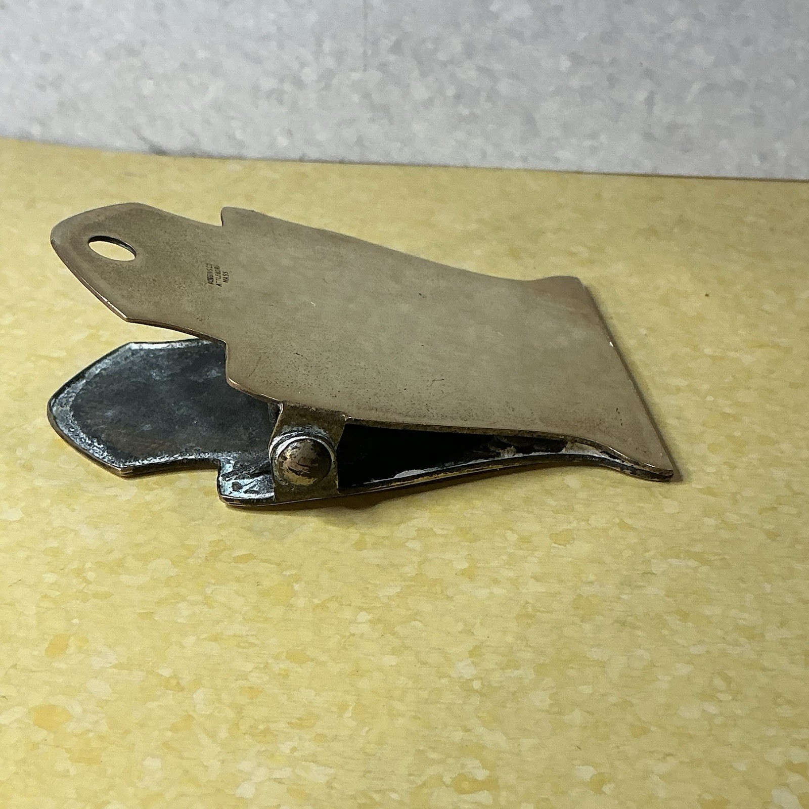 Antique Brass Yellowstone Park Souvenir Desk Binder Clip Art Nouveau Robbins Co.