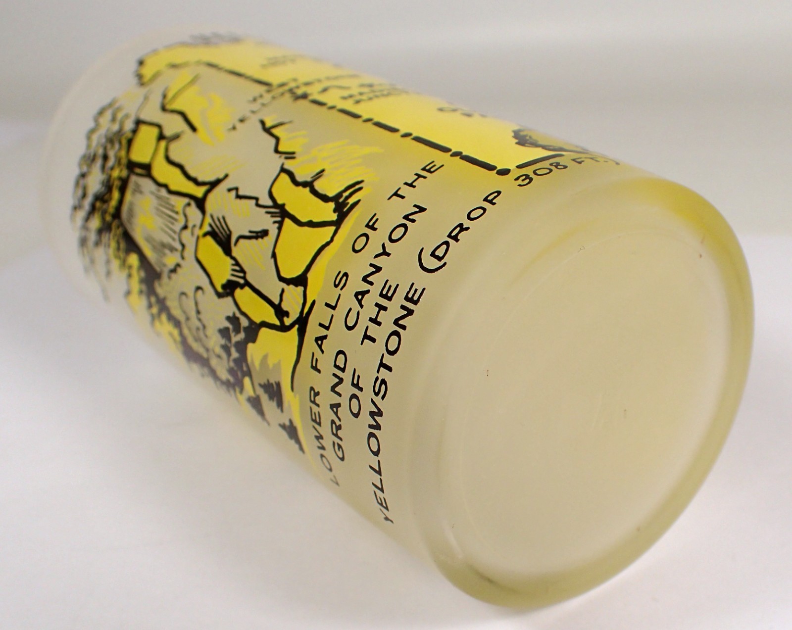 MINT Vtg Hazel Atlas Yellowstone National Park Map OLD FAITHFUL Frosted 5″ Glass