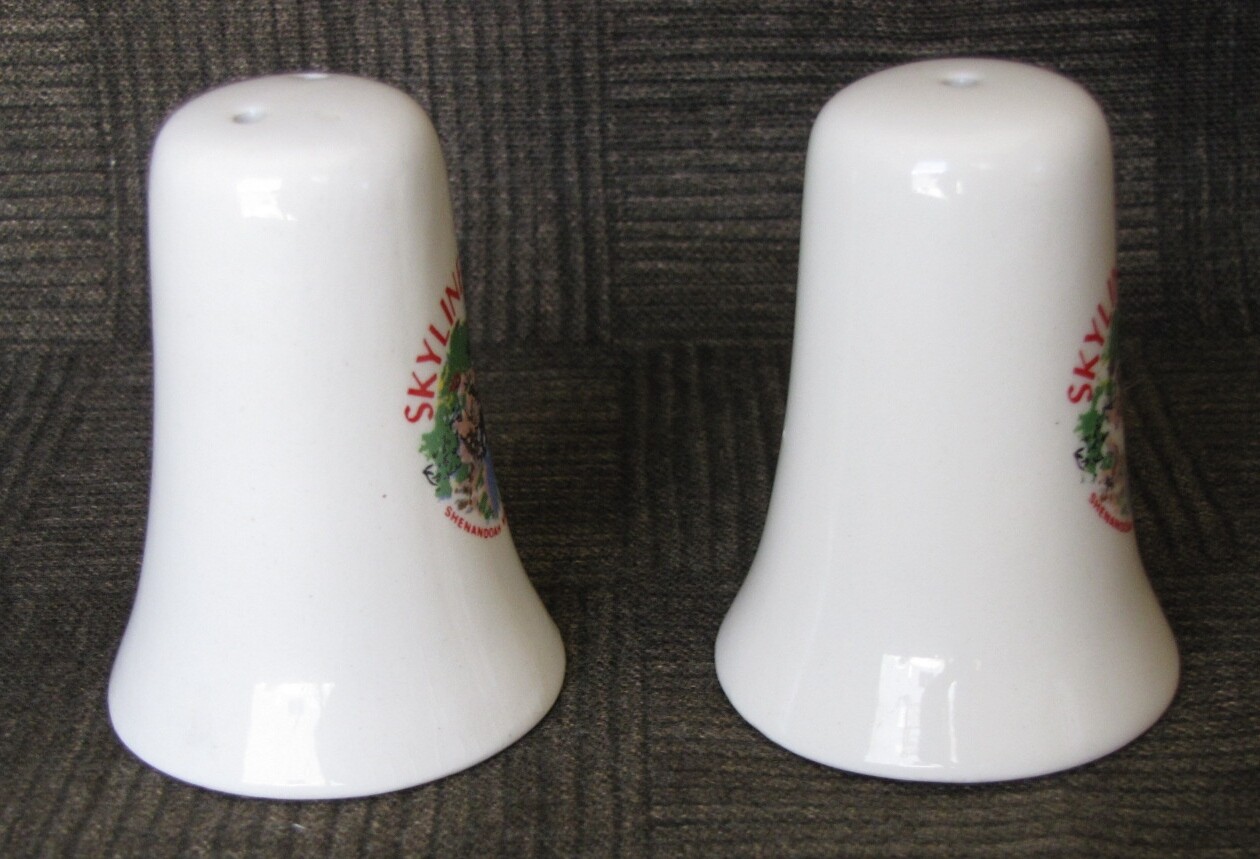 SALT & PEPPER SHAKERS Shenandoah National Park Souvenir “SKYLINE DRIVE” Vintage