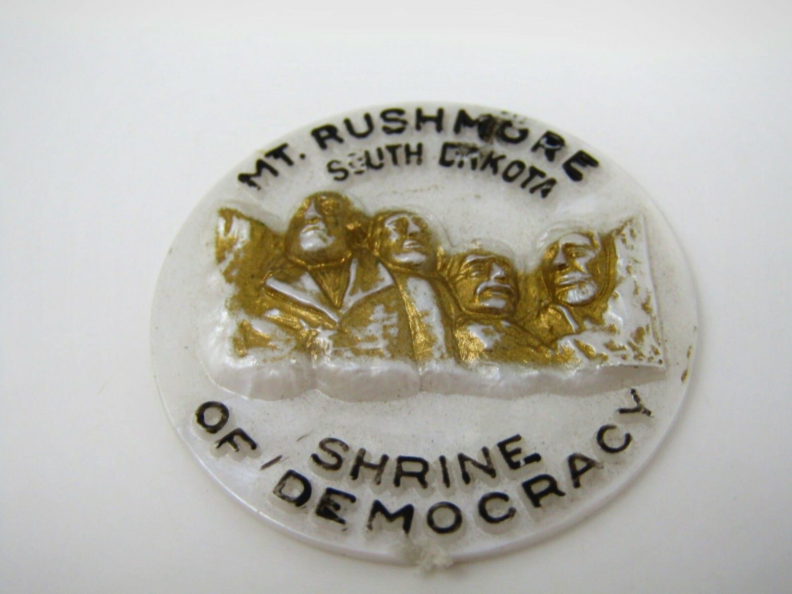 Vintage Mount Rushmore Souvenir Token Shrine of Democracy South Dakota Gold Gilt