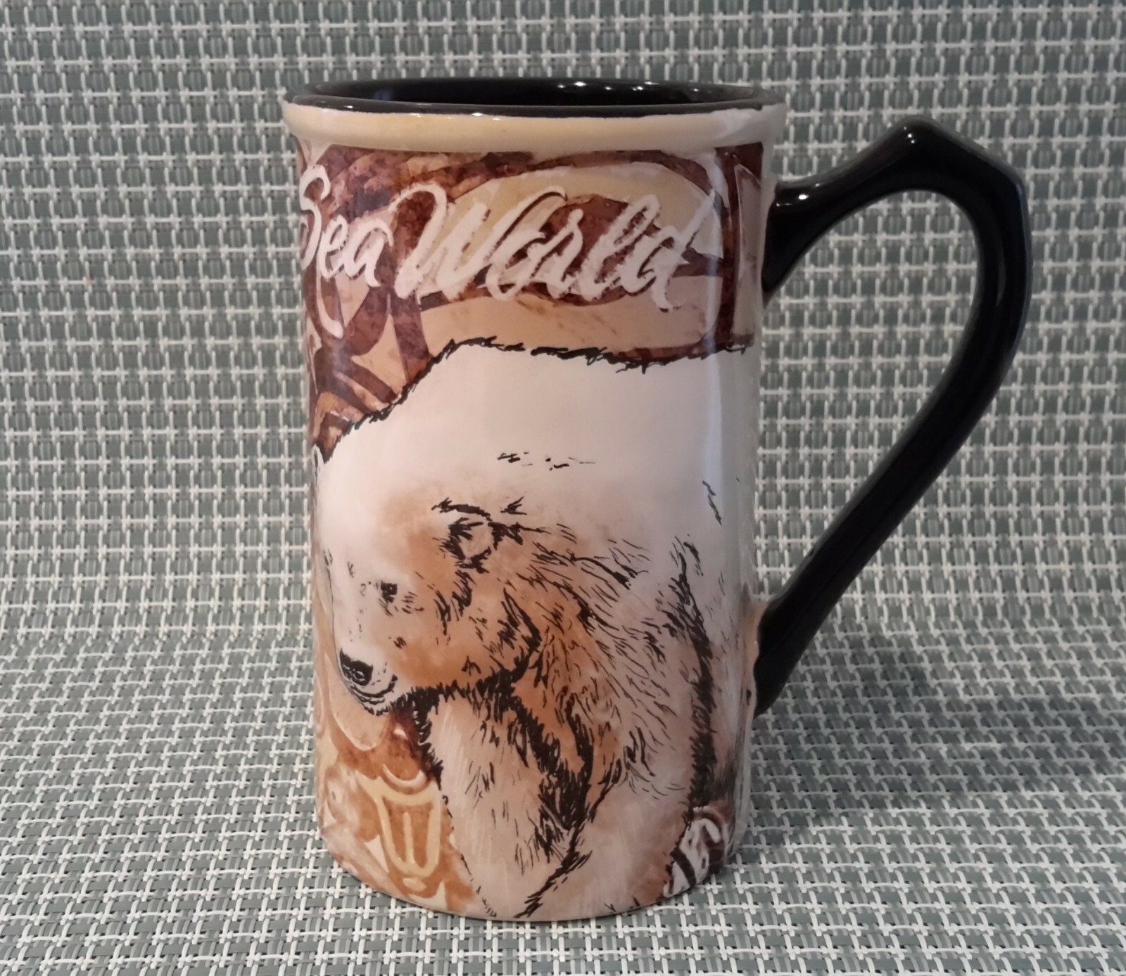 SeaWorld 3D Ceramic Coffee Mug Polar Bears Cream/Black Pre-owned