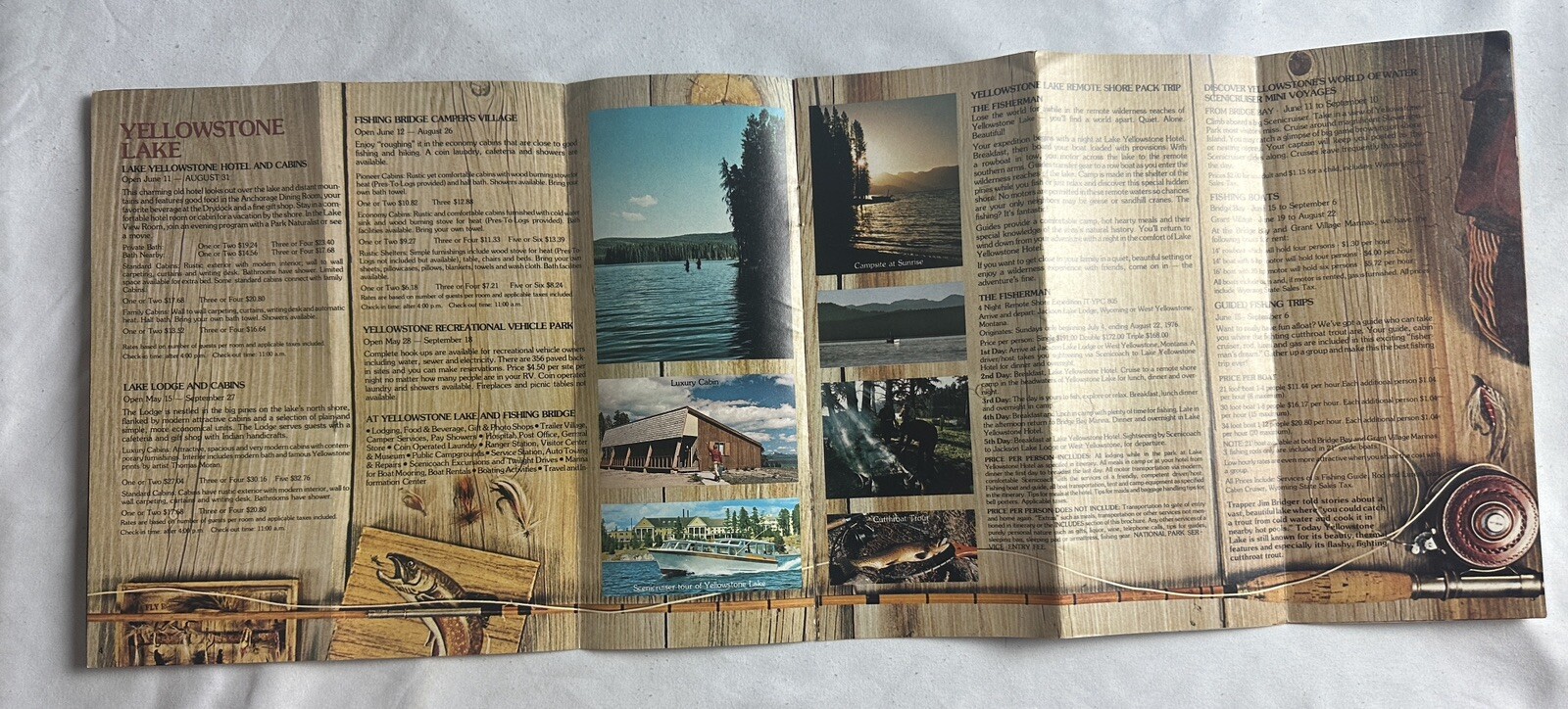 1976 Travel Brochure Yellowstone National Park Ephemera 32 Pages Full Color NICE