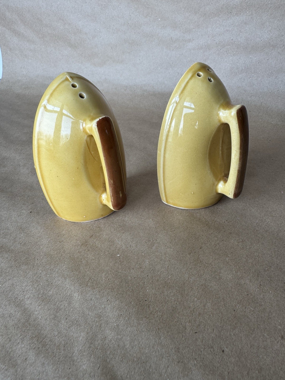 Yellowstone Park Bear Vintage Salt & Pepper Shakers Ceramic Souvenir Japan