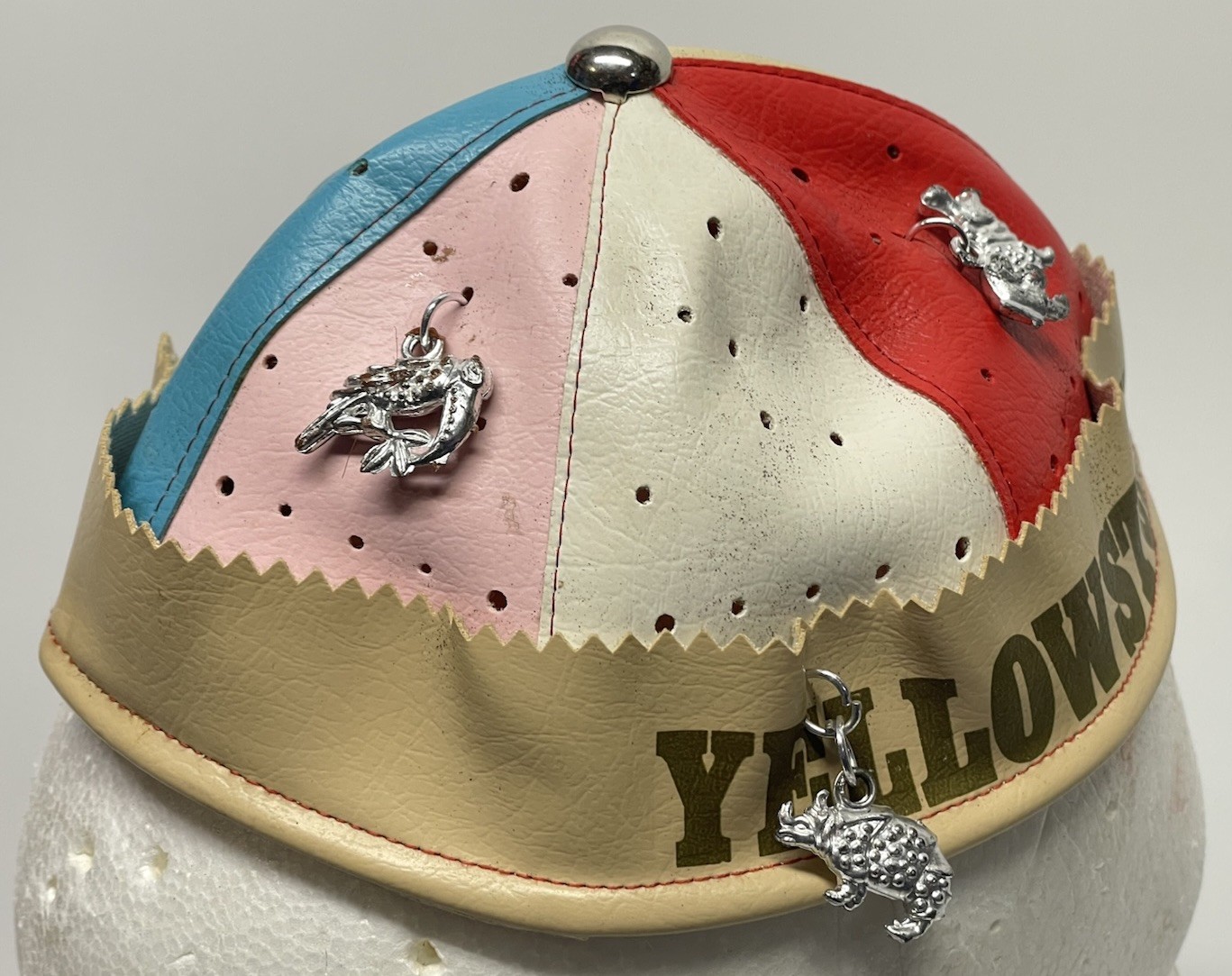 Vtg Yellowstone National Park Beanie Hat w/Animal Charms Kids Round Cap RARE!