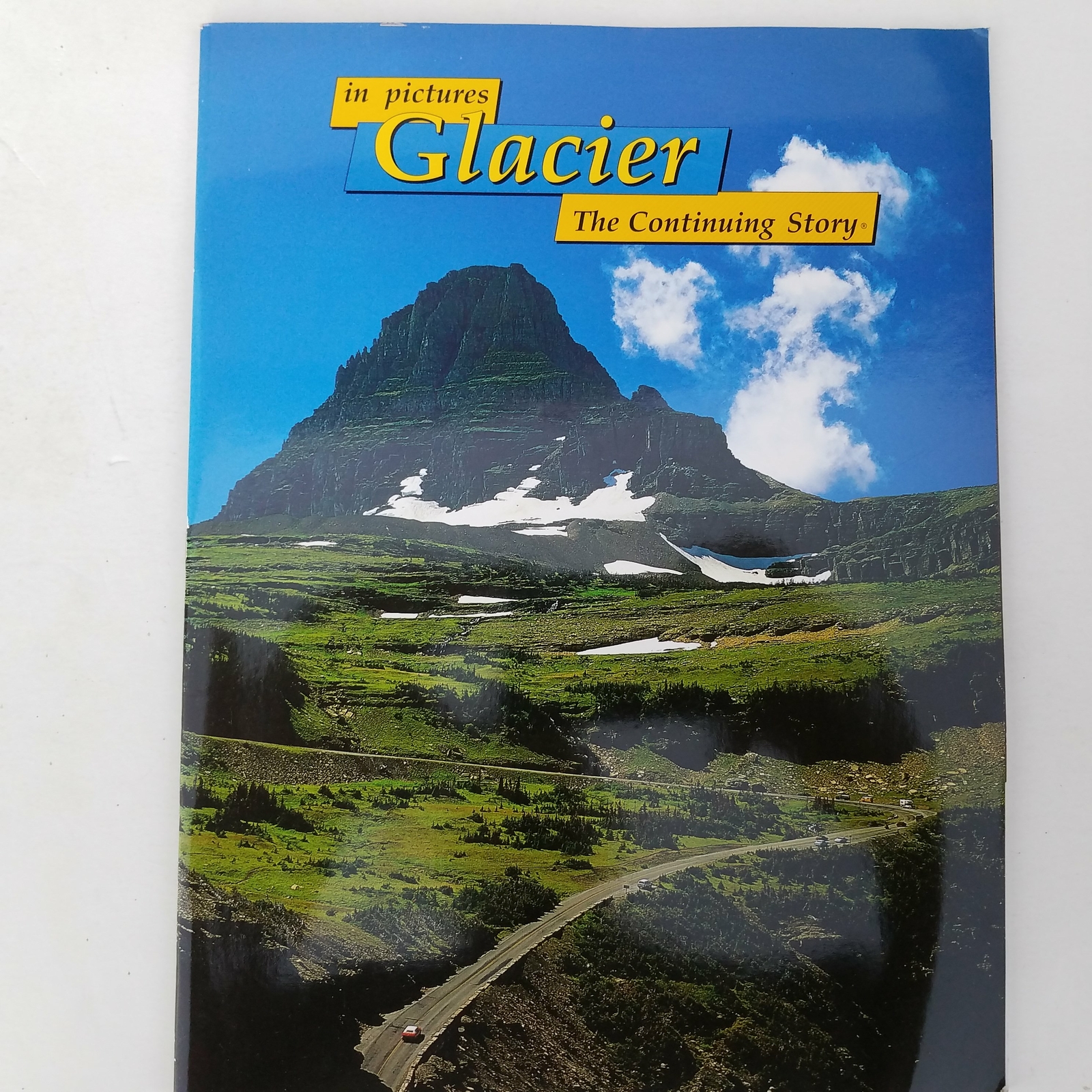 In Pictures Glacier – The Continuing Story 088714067X