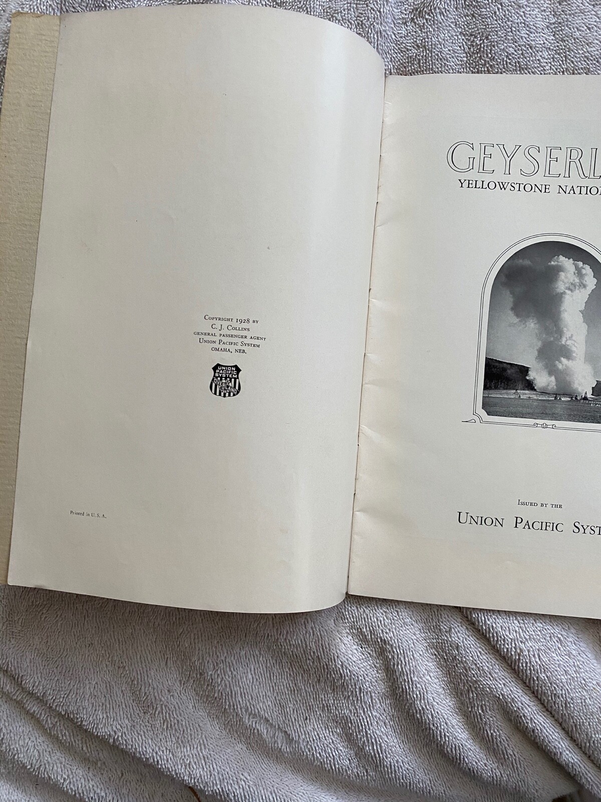 1928 Yellowstone National Park Tour Booklet Union Pacific Railroad