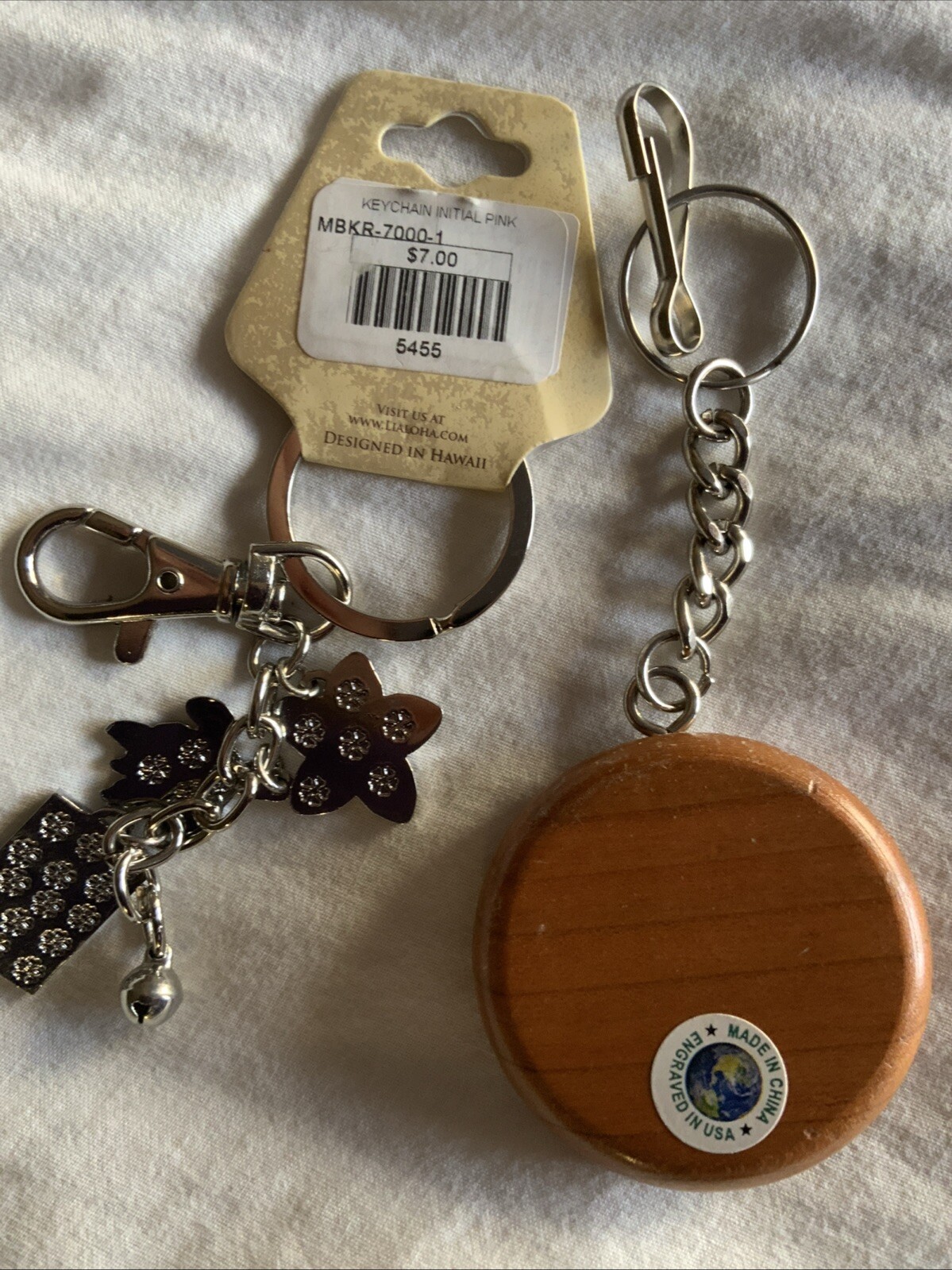 Yellowstone National Park Wooden Circle Key Chain Wolf Hawaii Souvenir Travel
