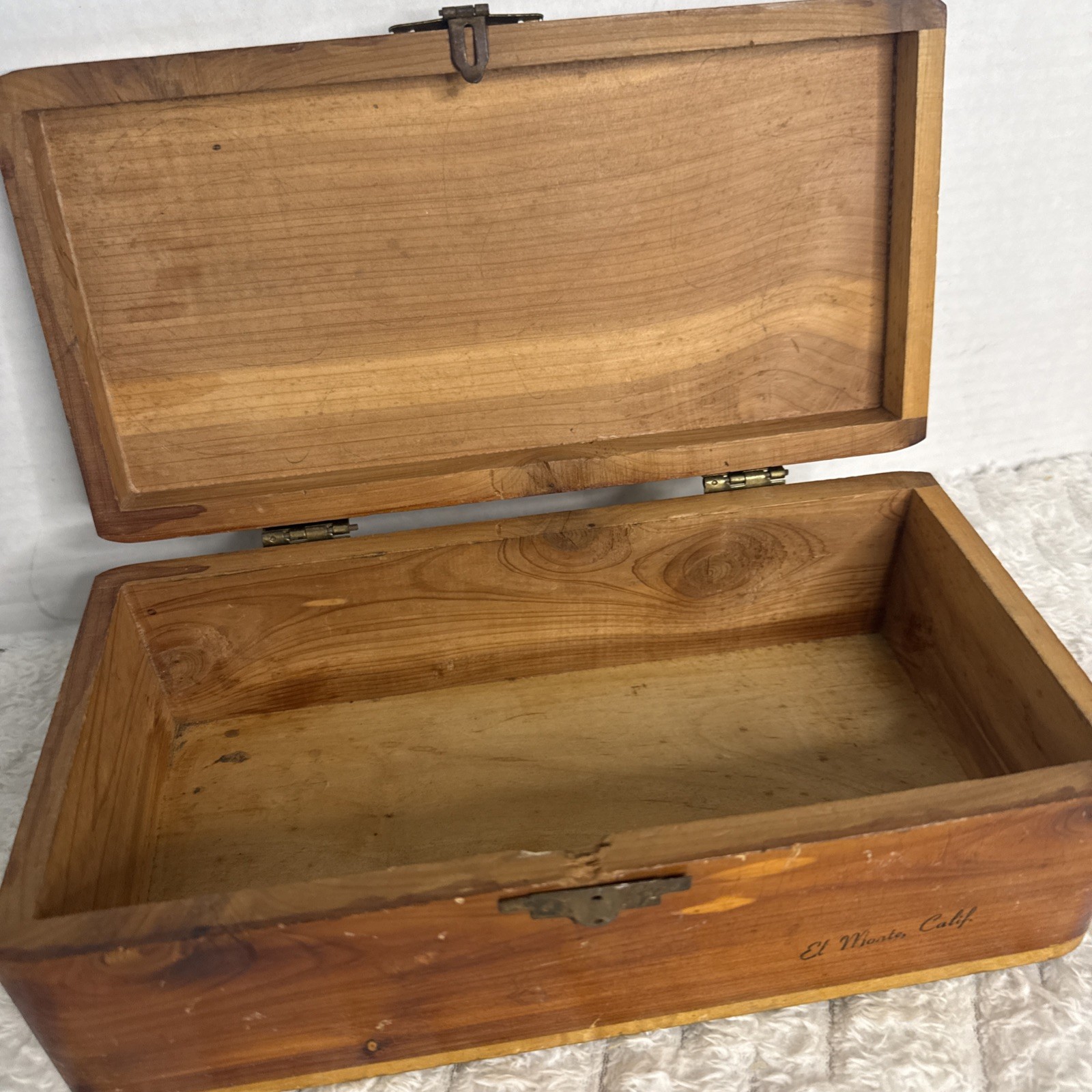 Vintage El Monte California Cedar Wood Chest Souvenir Mother Rose Treasure Box