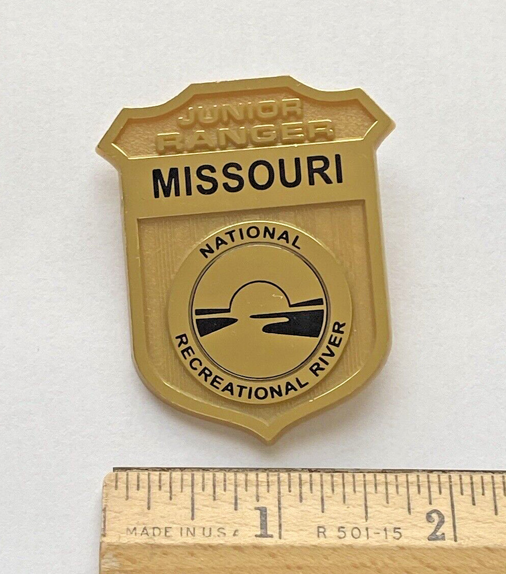 Missouri National Recreational River Park Junior Ranger Plastic Pinback Badge