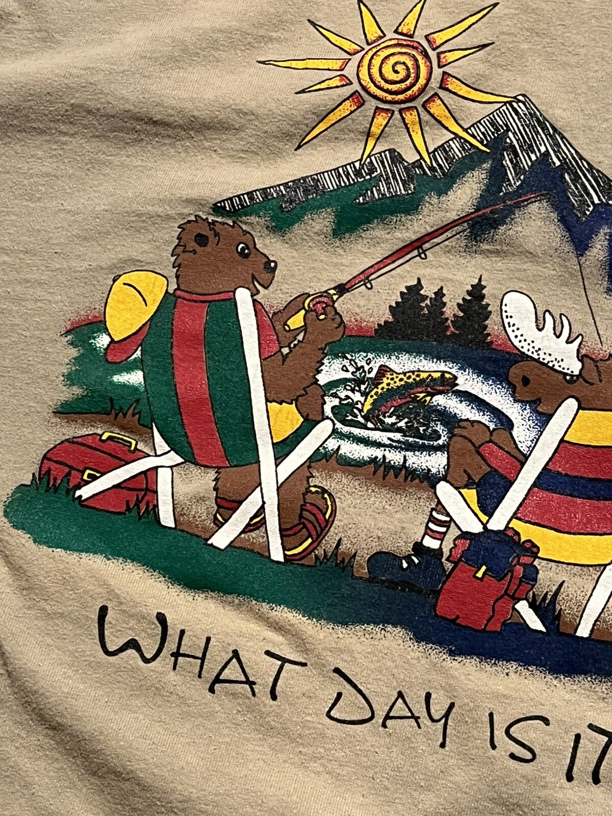 VTG Yellowstone Vintage T-shirt What Day Is It? Jerzees Size L Moose bear Park
