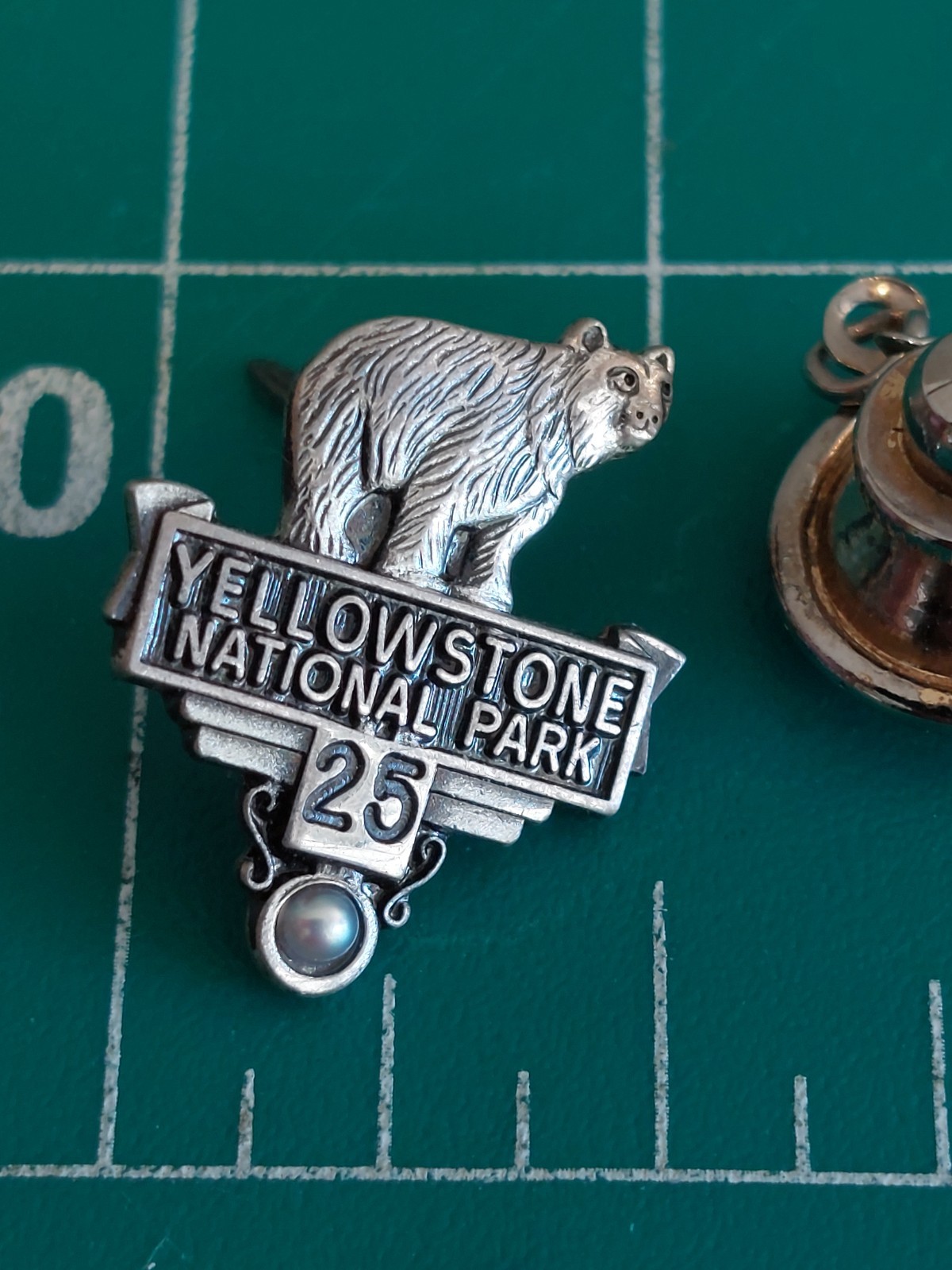 Yellowstone National Park 25 Year Service Bear Lapel Pin Badge Sterling