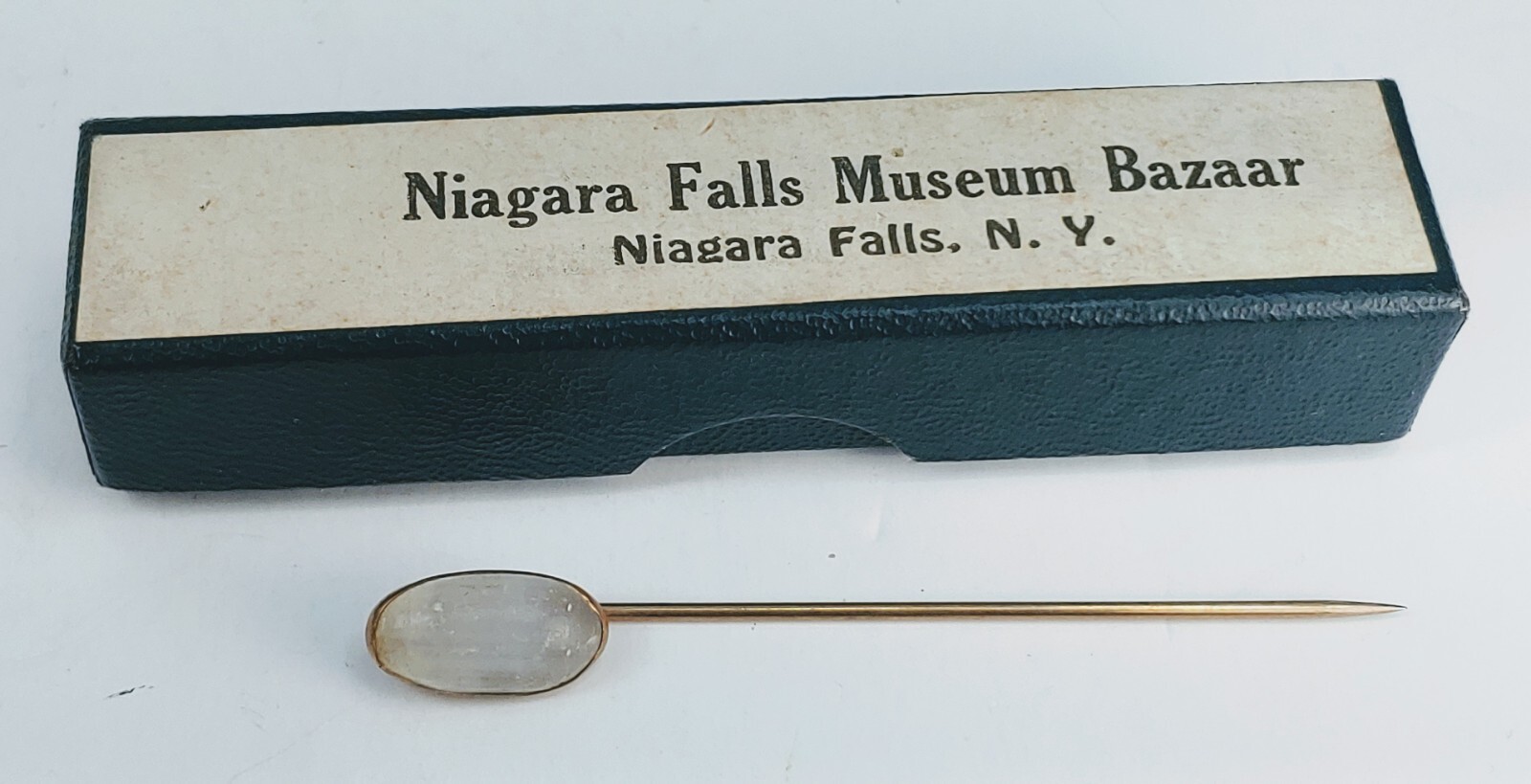 Vintage NIAGARA FALLS Museum PIN Hat Lapel 1950s 1960s white Gold Colored BOX
