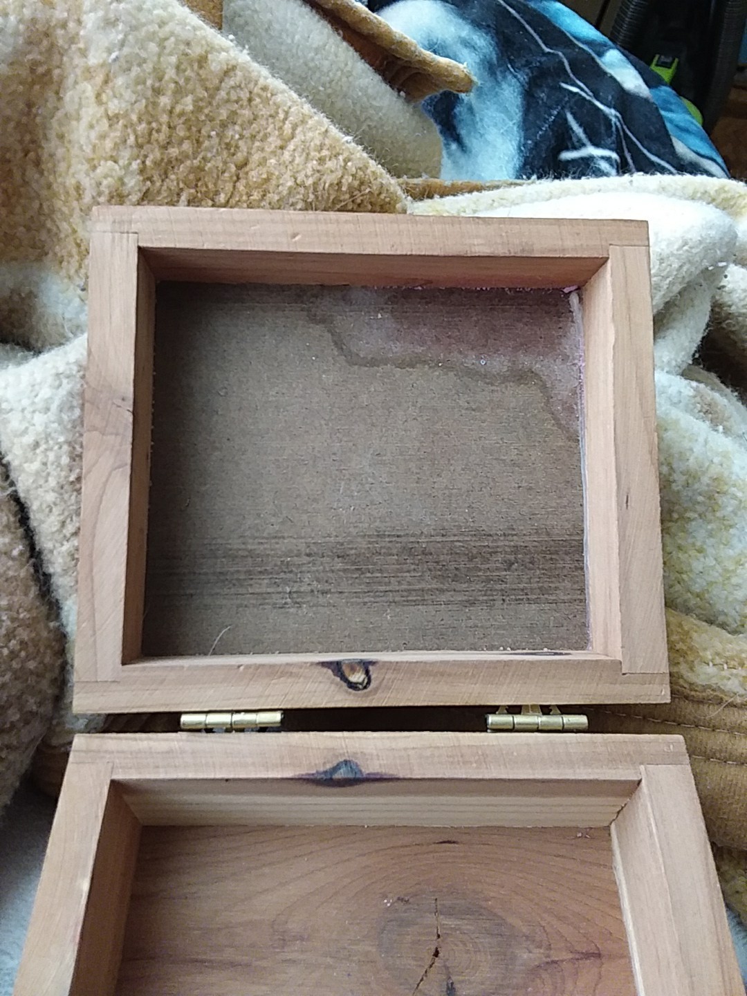 Yellowstone National Park Wooden Trinket Box Has Stickers On It Hinges Are Loose