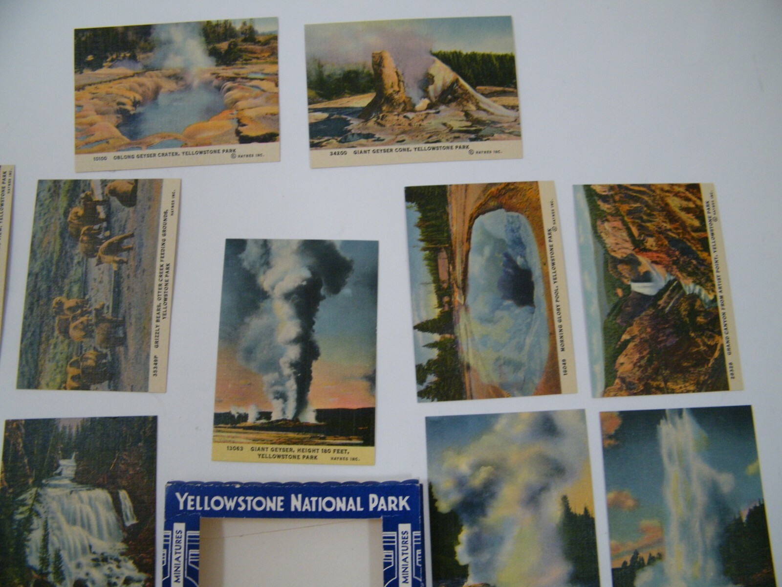 YELLOWSTONE NATIONAL PARK 20 MINIATURE POSTCARDS 3 1/2″ X 2 1/2″ BY HAYNES
