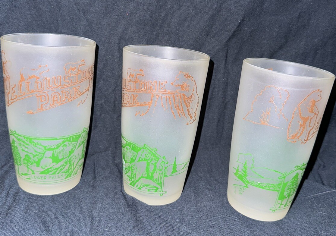 Yellowstone National Park Souvenir Vintage Frosted Drinking Glasses (3) Bears