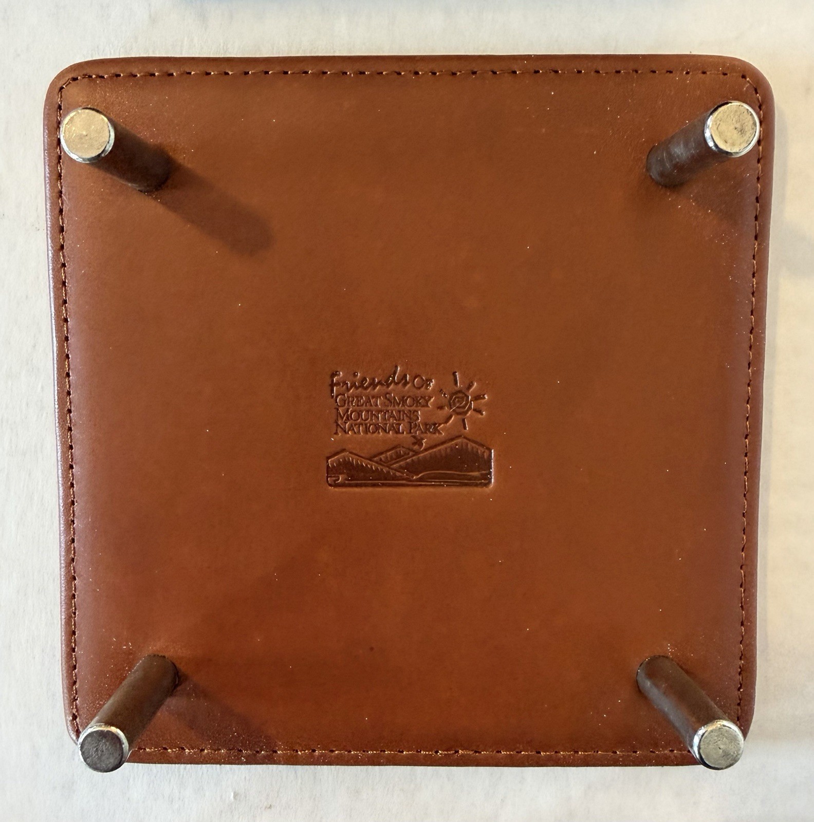 New GREAT SMOKEY MOUNTAIN NATIONAL PARK Leather Coaster Set In Holder with Box