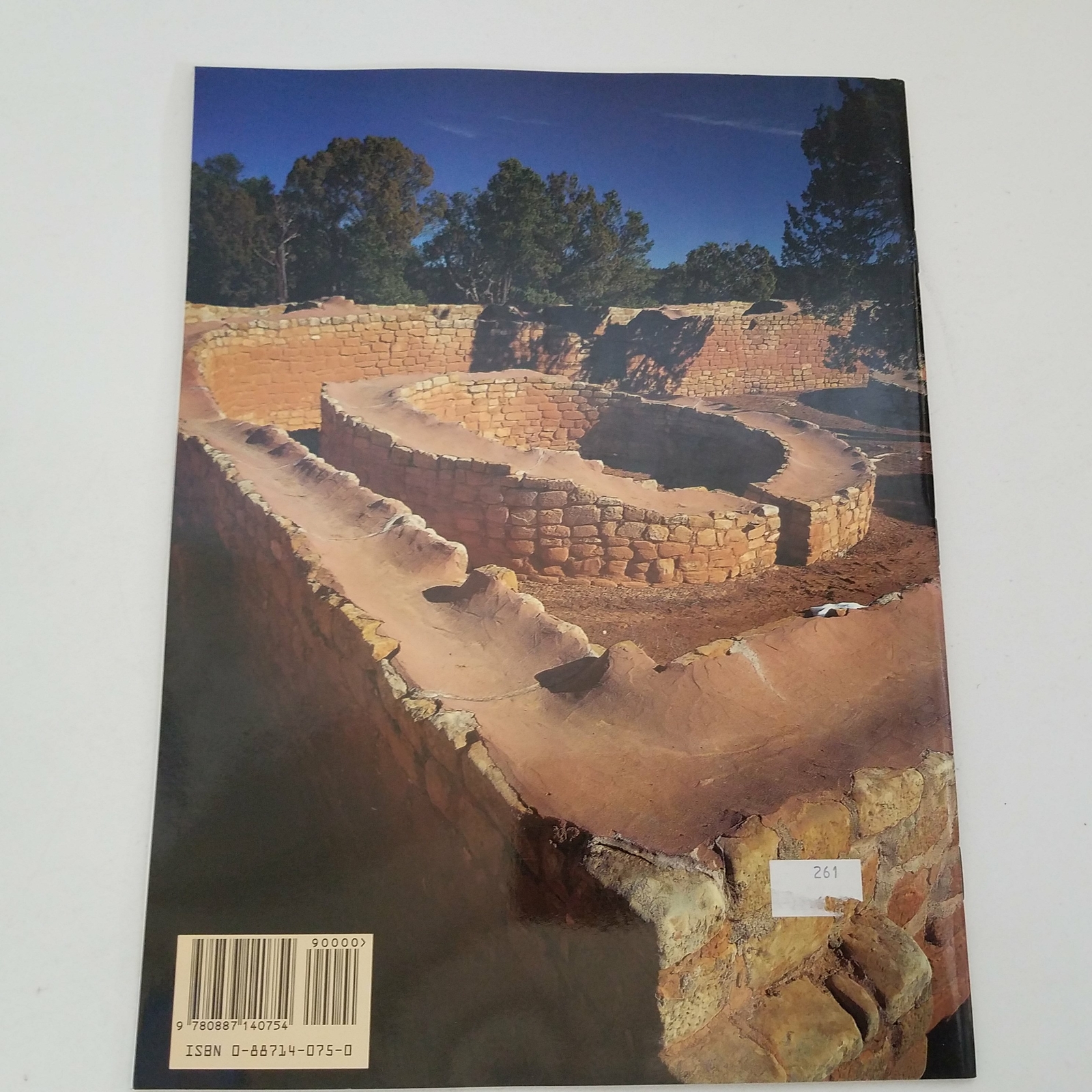 Mesa Verde – The Story Behind The Scenery by Linda Martin1994 0887140750