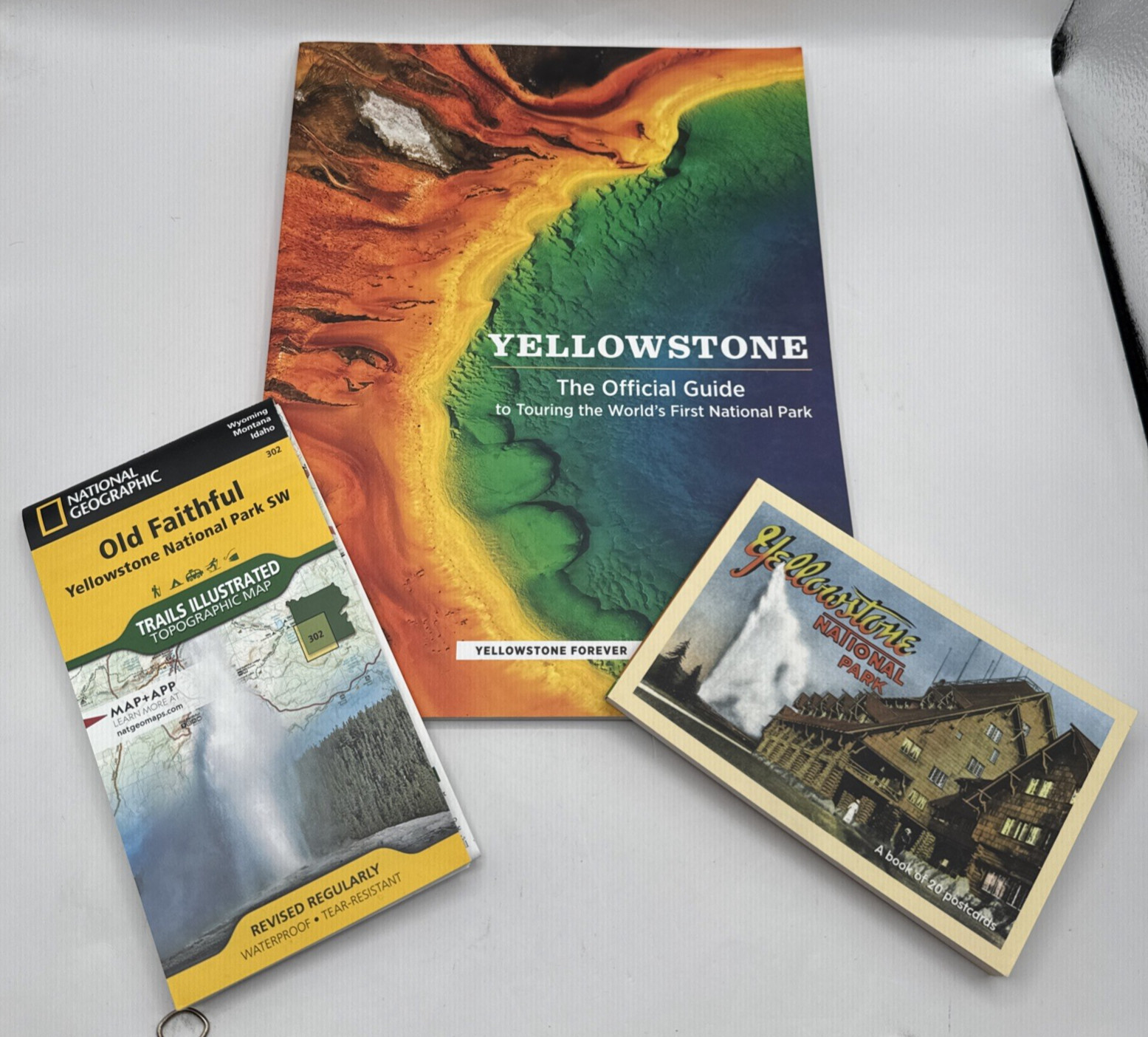 Lot of Vintage Yellowstone National Park Guide Book Map 20 Postcards