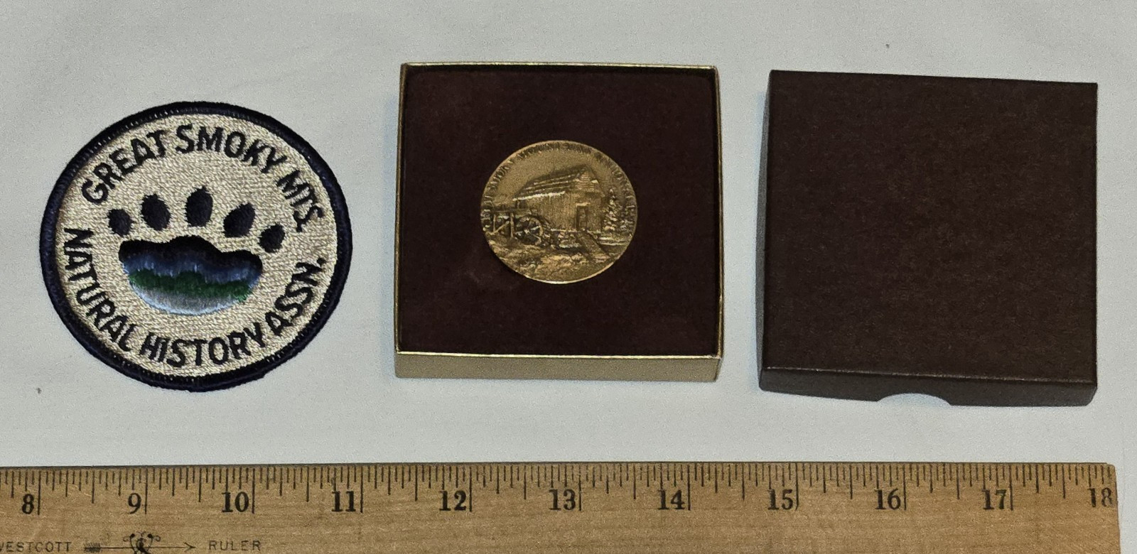 Great Smoky Mountains National Park small patch and medallion travel souvenir