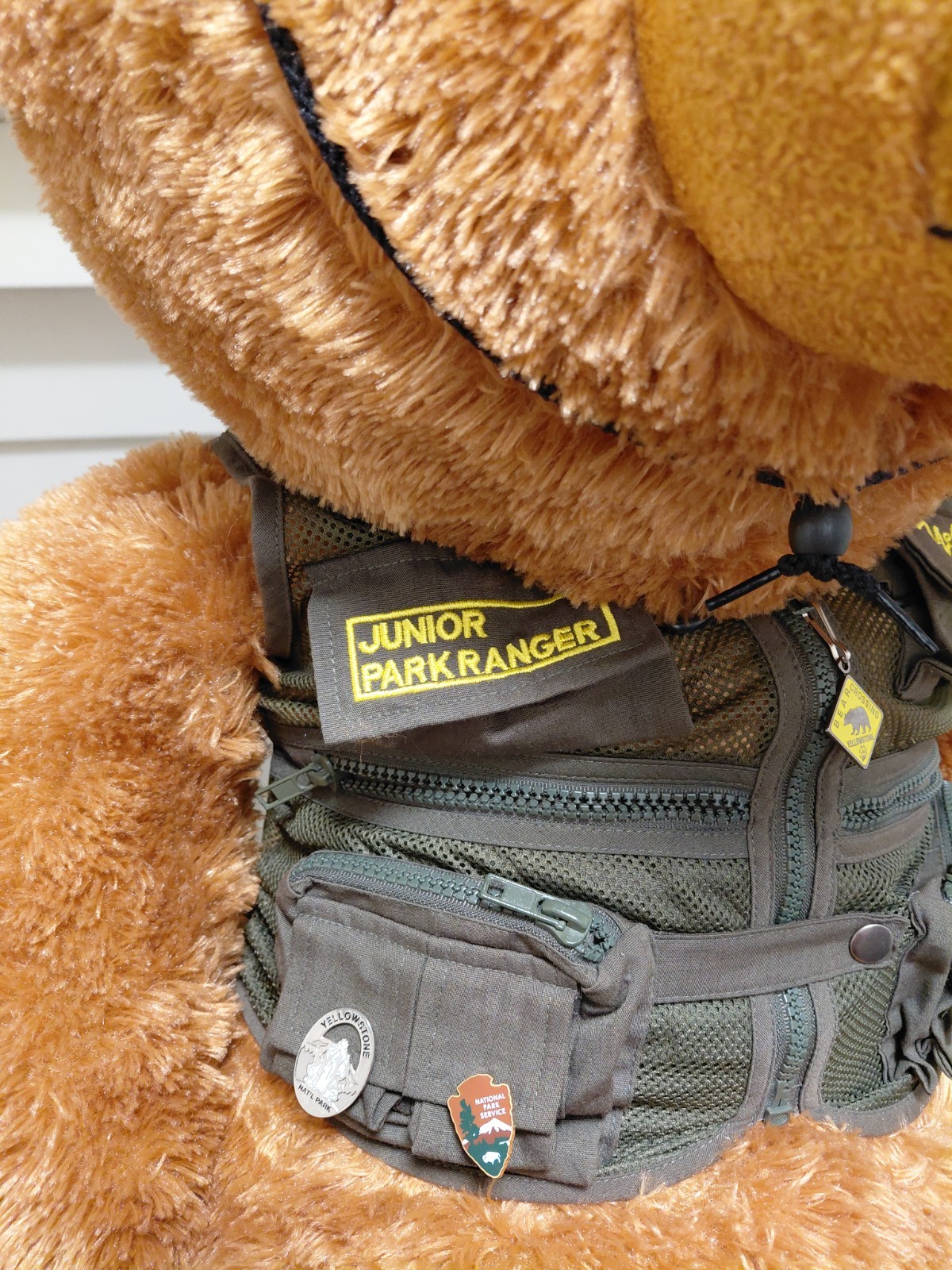 Yellowstone National Park Junior Ranger 37″ Teddy Bear Stuffed Plush w/ Pins NWT
