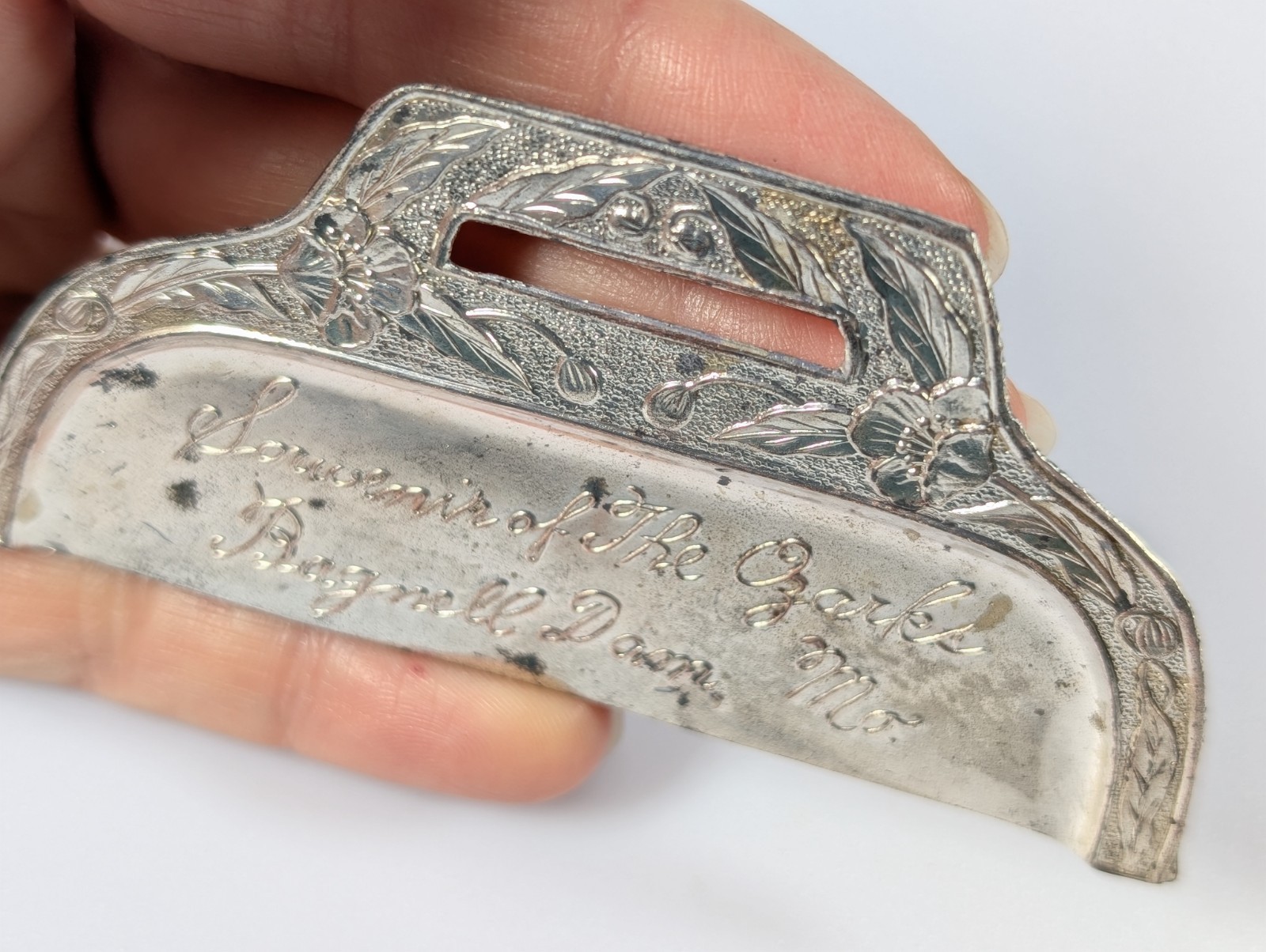 Vtg Souvenir of the Ozarks Bagnell Dam Silver Colored Crumb Tray Mini Dust Pan