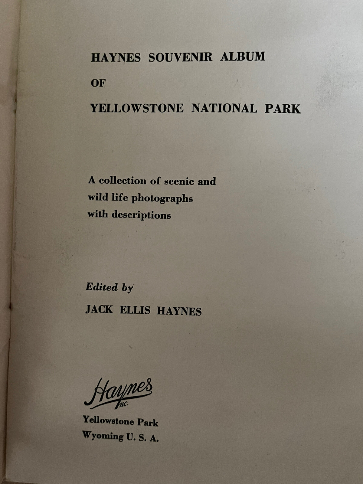 Vintage 1940 Hayne ‘ s Souvenir Album Yellowstone National Park B&W Photo Album