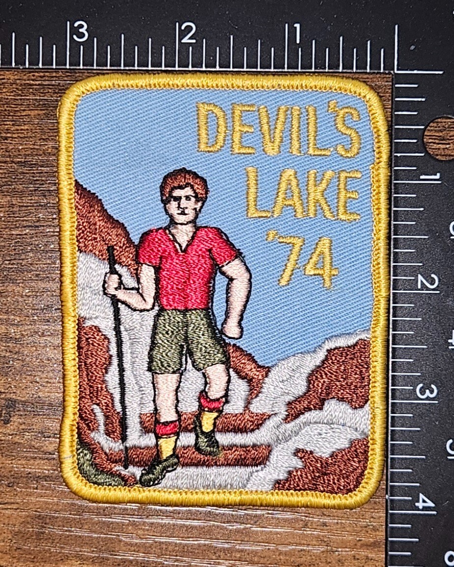 Devil’s Lake Trail Hike State Park Wisconsin 1974 Travel Souvenir Patch