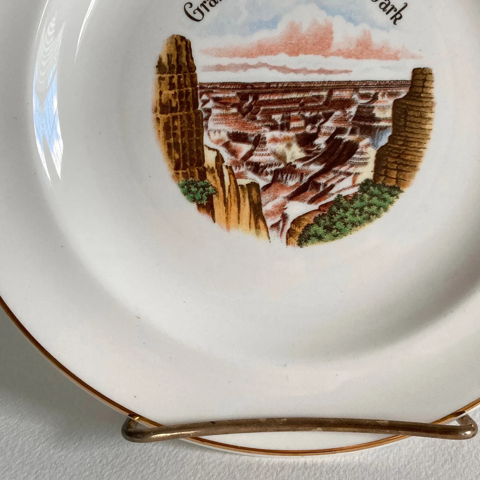 1950s, Grand Canyon National Park Souvenir Plate – ENCO – 22K Gold Rim – 7” Dia