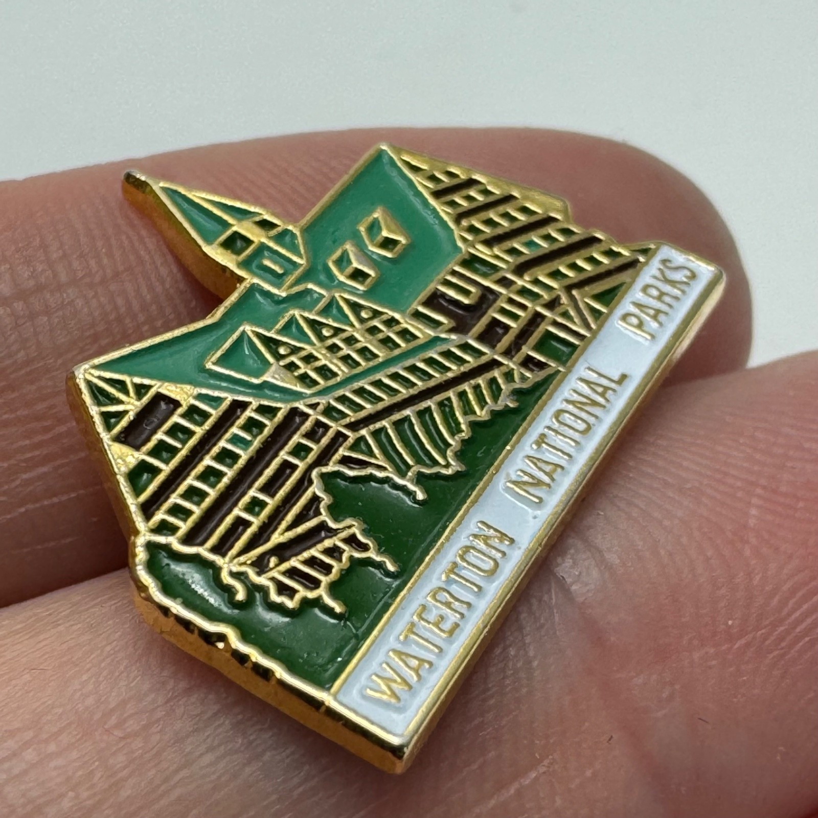 Vintage Waterton National Parks Lodge Scenic Alberta Canada Souvenir Lapel Pin