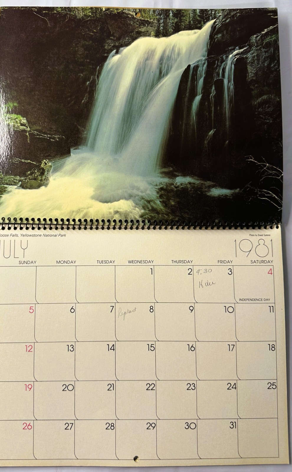 1981 Yellowstone & Grand Teton National Parks Wyoming Color Calendar Spiral Hang