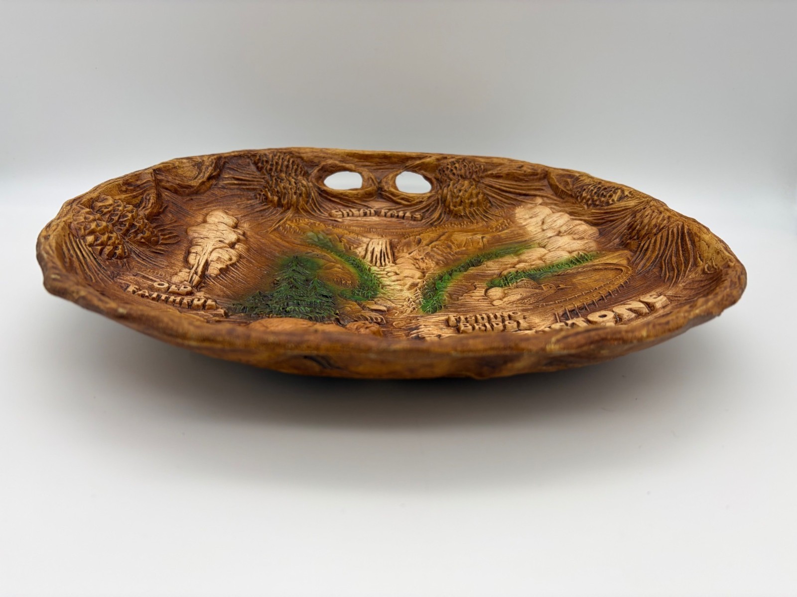 Vintage TACO Yellowstone Park Faux Wood Resin Wall Bowl Tray Old Faithful 11.5in