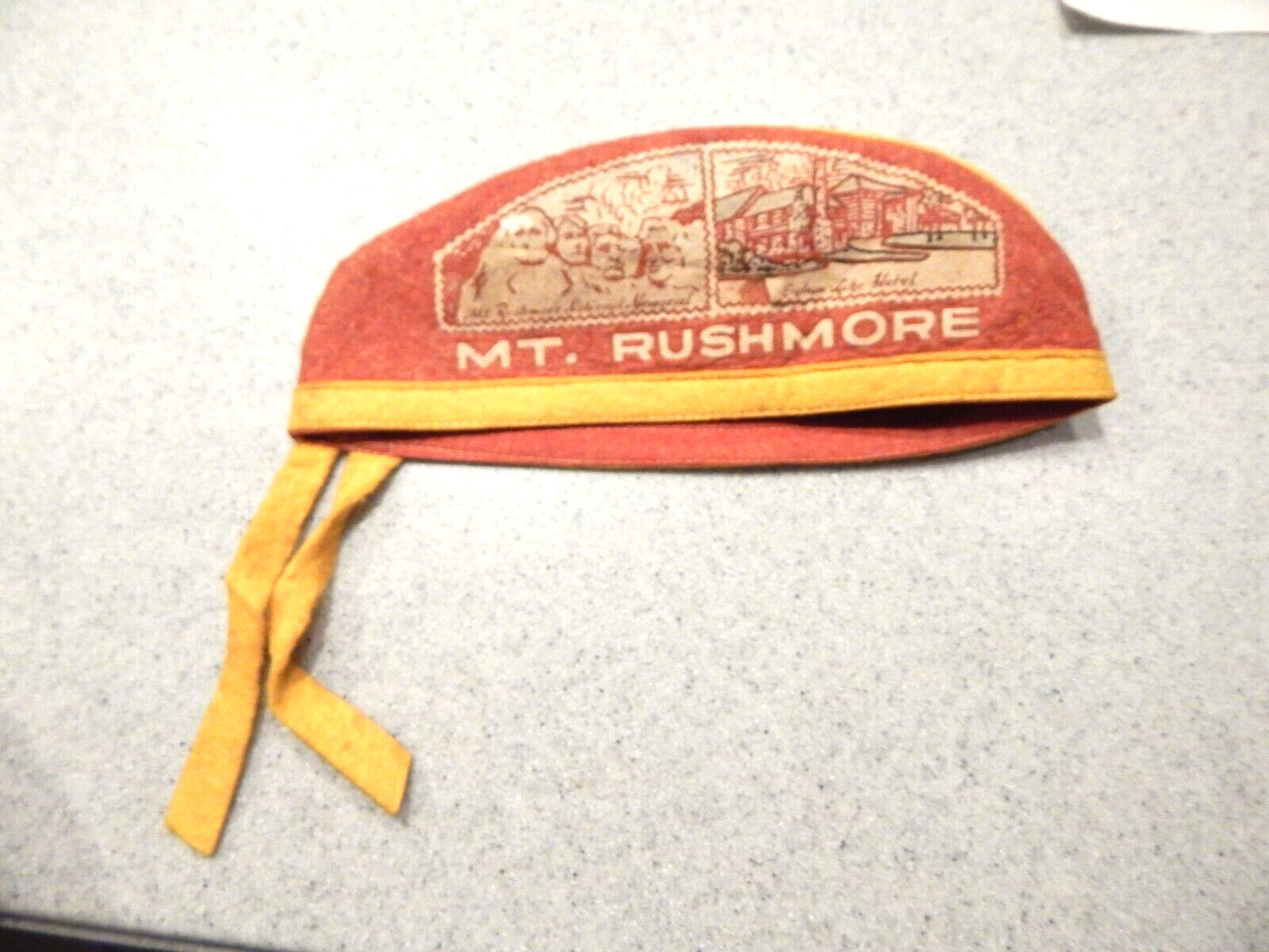Mt. Rushmore & Sylvan Lake in the Black Hills of South Dakota – Souvenir Cap