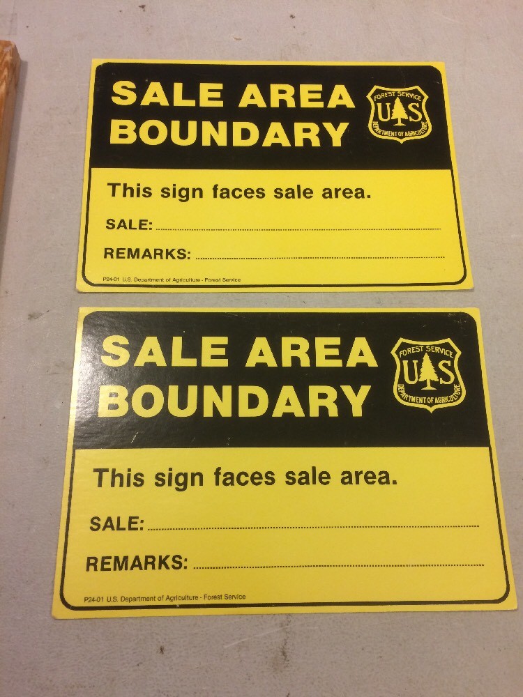 U. S. FOREST SERVICE SALE AREA BOUNDARY UNUSED PAIR CARDBOARD SIGNS