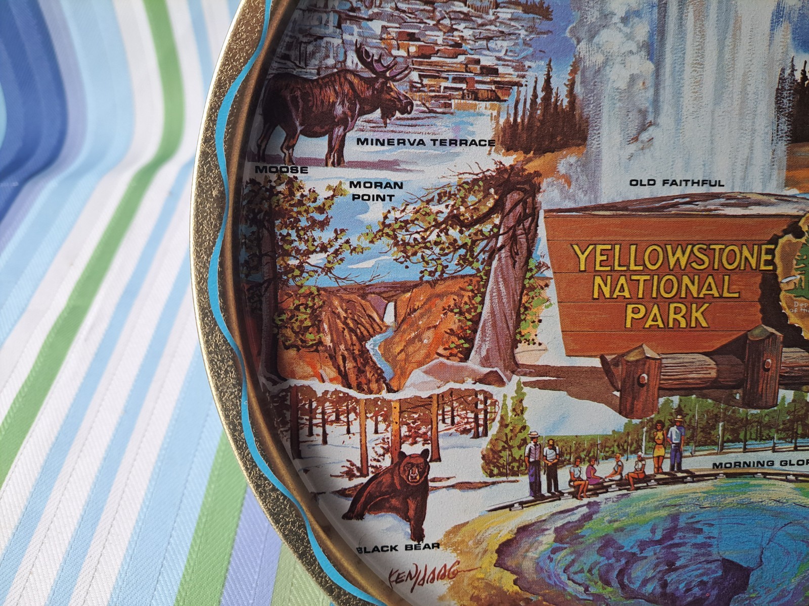 Vintage 1960’s Yellowstone National Park Metal Souvenir Tray EUC BIN27