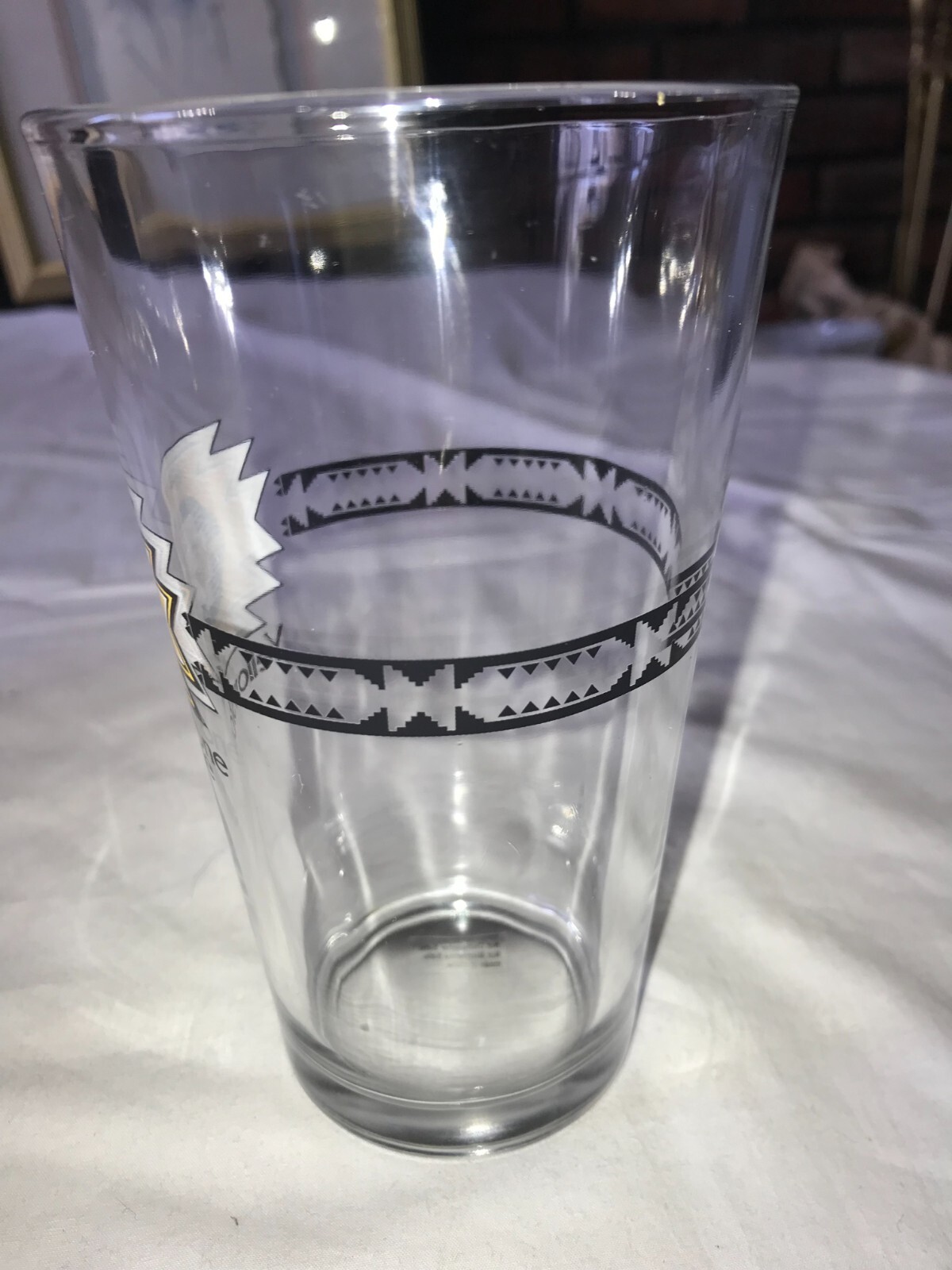 YELLOWSTONE National Park NATIVE AMERICAN Indian PATTERN 16oz Beer PINT GLASS 5¾