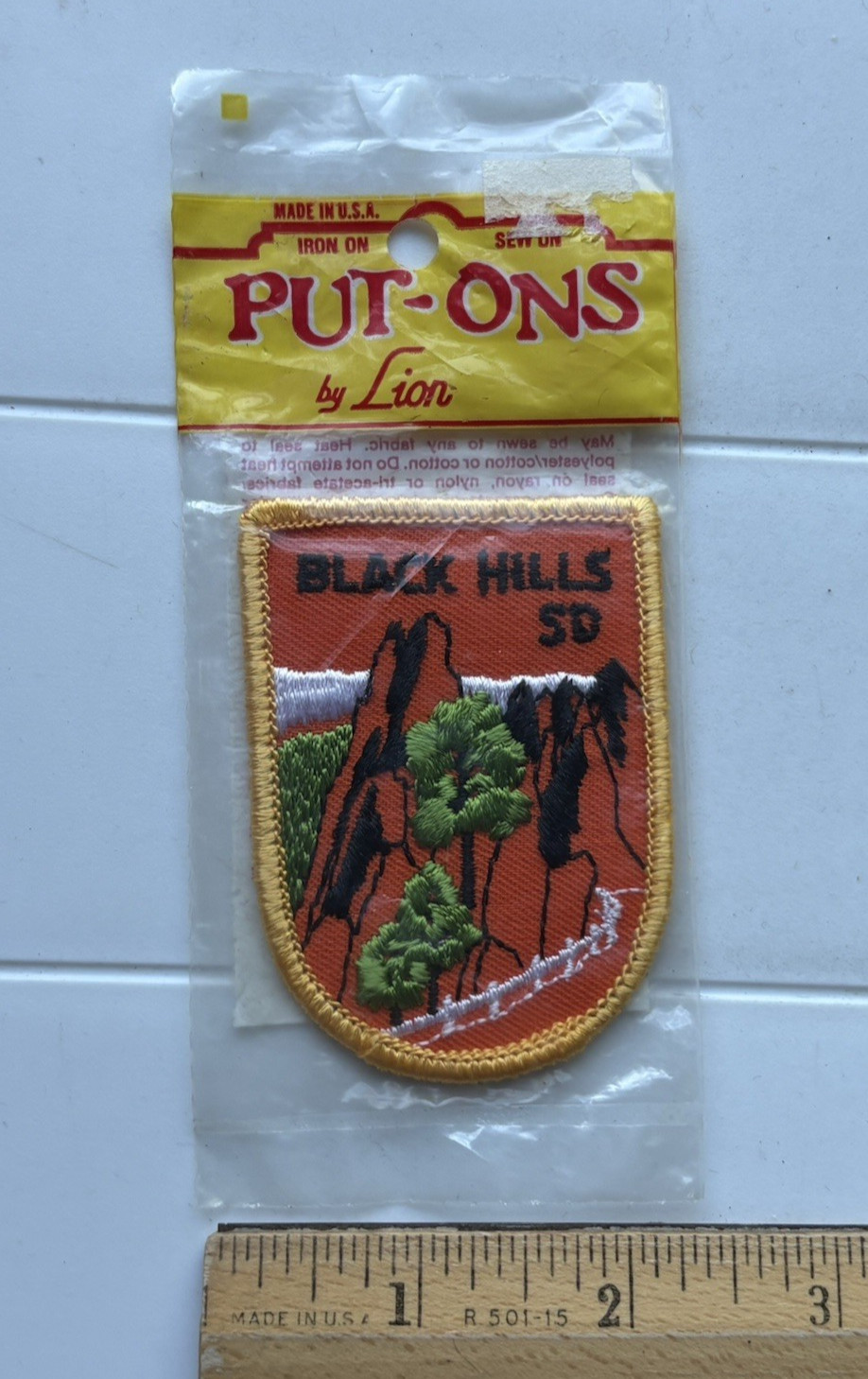 NIP Vintage Black Hills South Dakota Badlands Lion Bros. Embroidered Patch Badge
