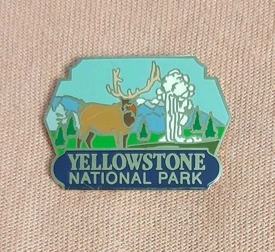 Yellowstone National Park Travel Souvenir Lapel Pin Elk Old Faithful Geyser