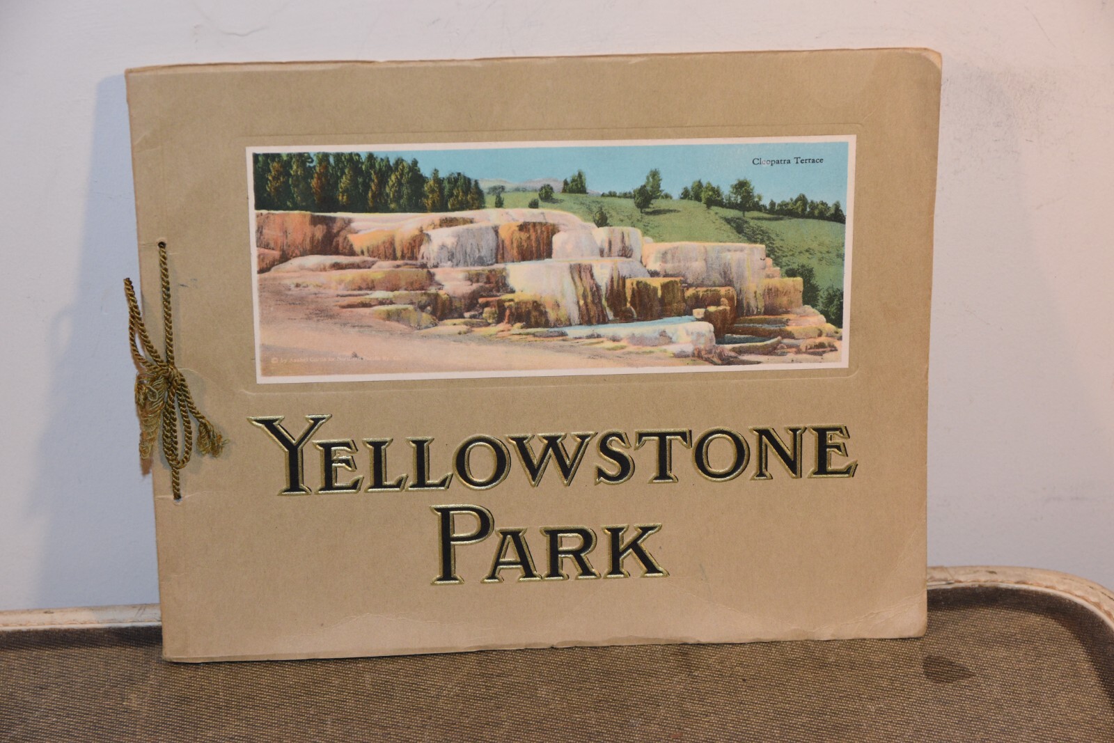1920s YELLOWSTONE PARK Asahel Curtis Souvenir Photo Booklet HAND COLORED