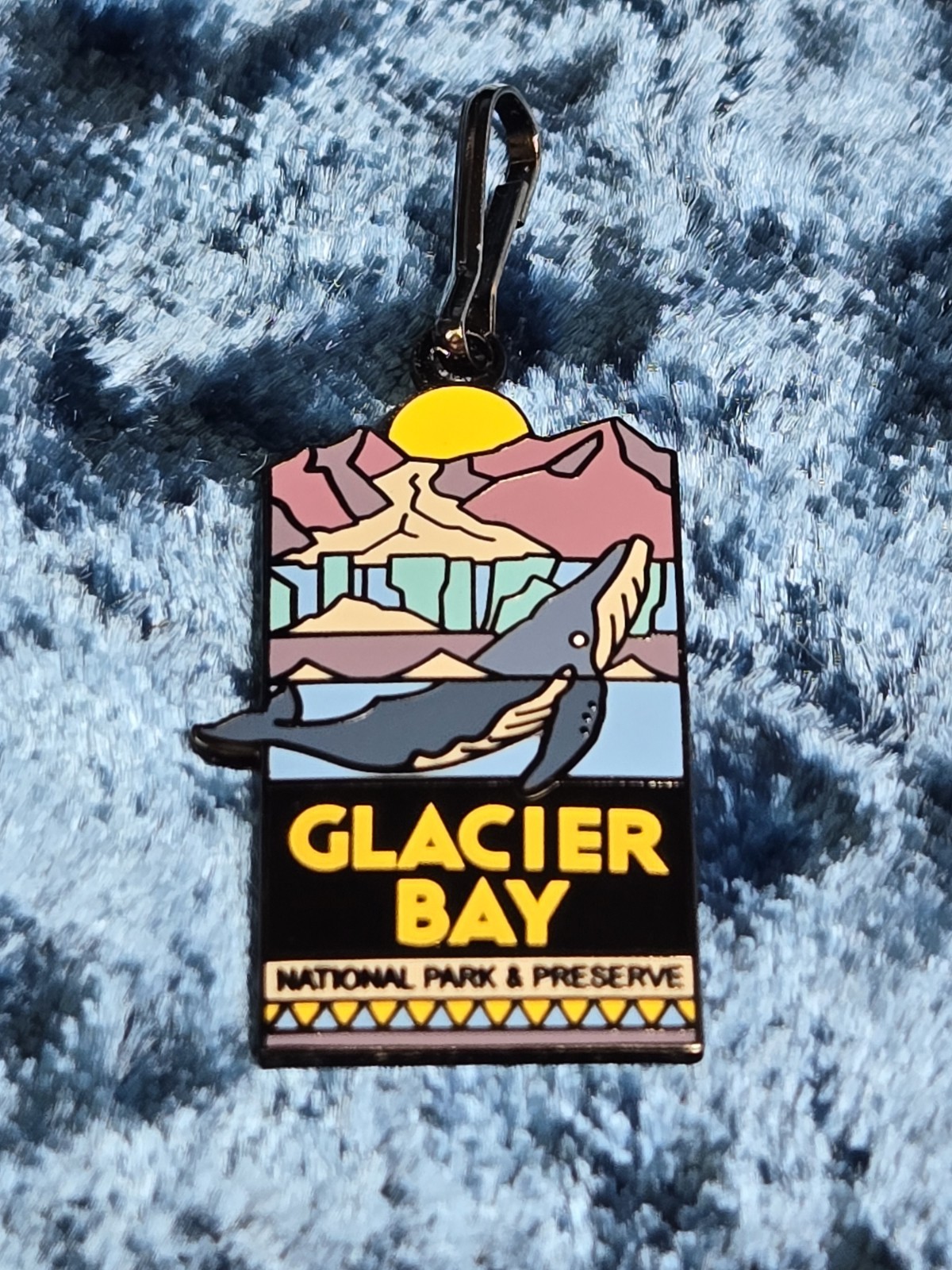 Glacier Bay National Park and Preserve Whale Keychain Souvenir Zipper Pull Charm