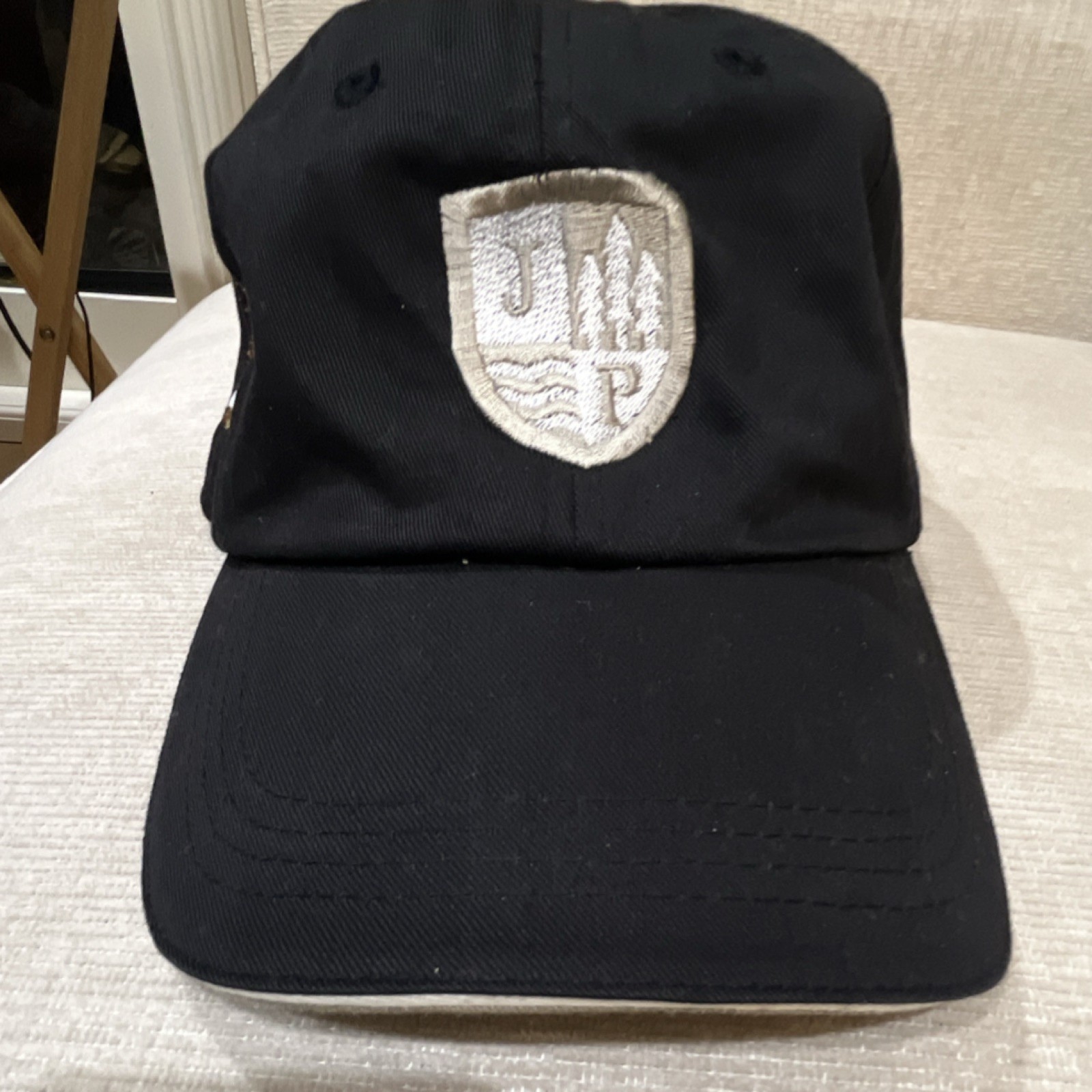 J. America Yellowstone Park Yogi Bear Black Adjustable Hat National Parks Theme