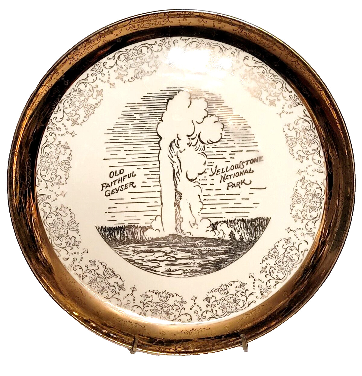 Vintage “Old Faithful” Geyser Yellowstone National Park 10″ Souvenir Plate