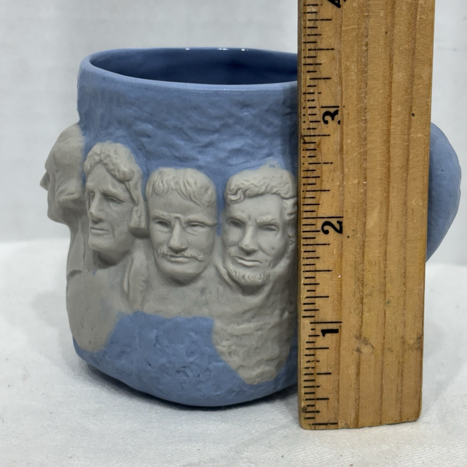 Vintage Mt. Rushmore 3-D Ceramic Pottery O.D. ’68 (Opal D.) Blue Mug 3.5″