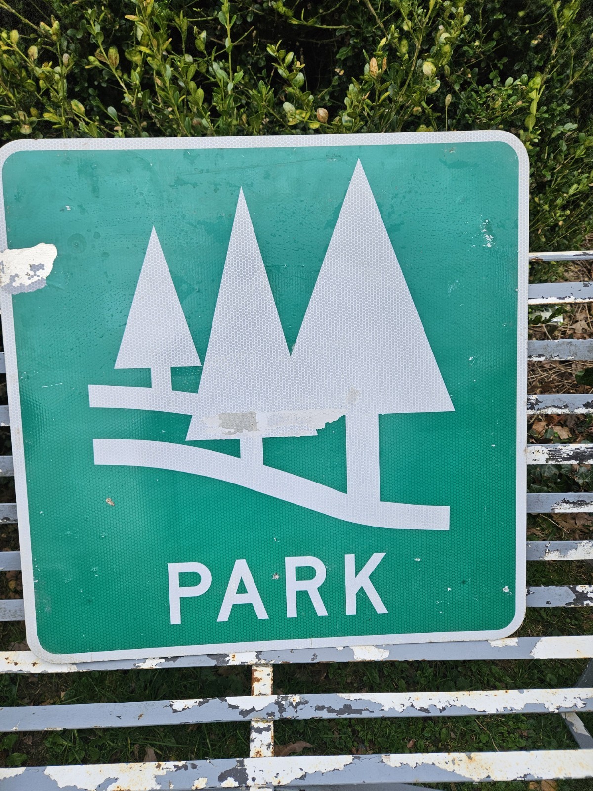 VINTAGE ROAD SIGN NATIONAL PARK GREEN & WHITE ALUMINUM 24″ X 24″ RETIRED OLD DEC