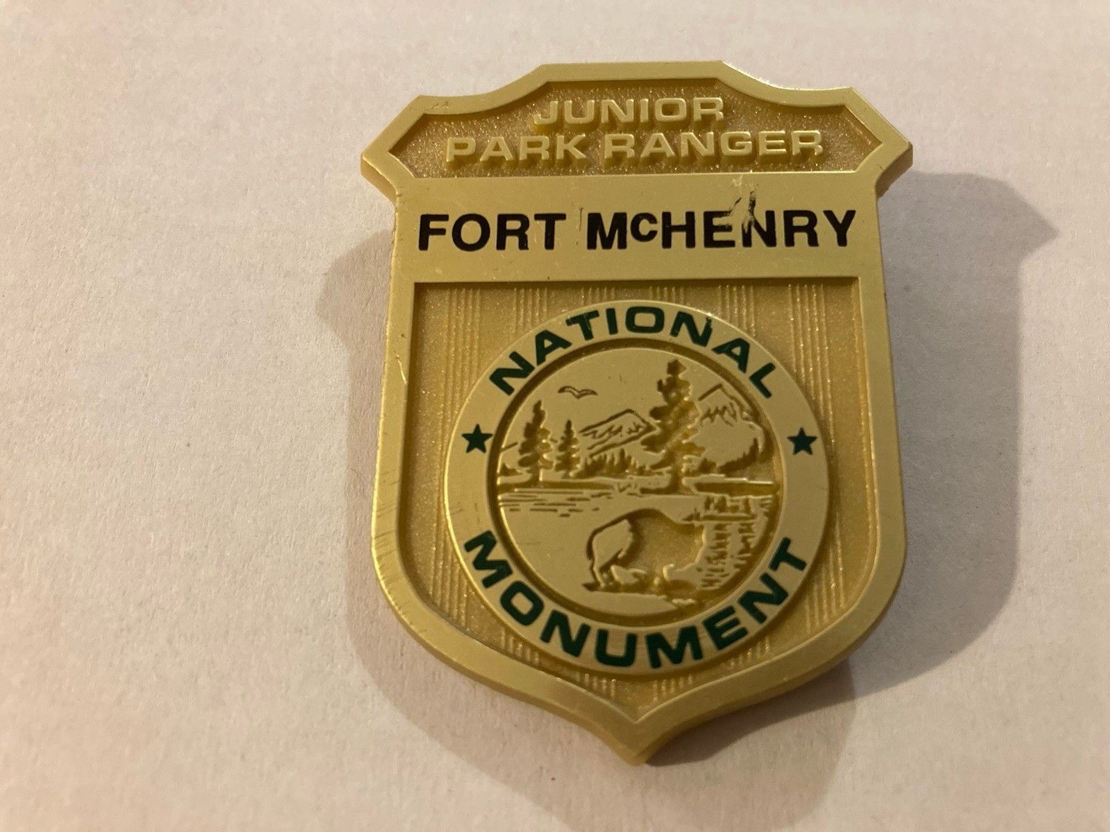 Rare Junior Park Ranger Plastic Fort McHenry National Monument Pinback Badge