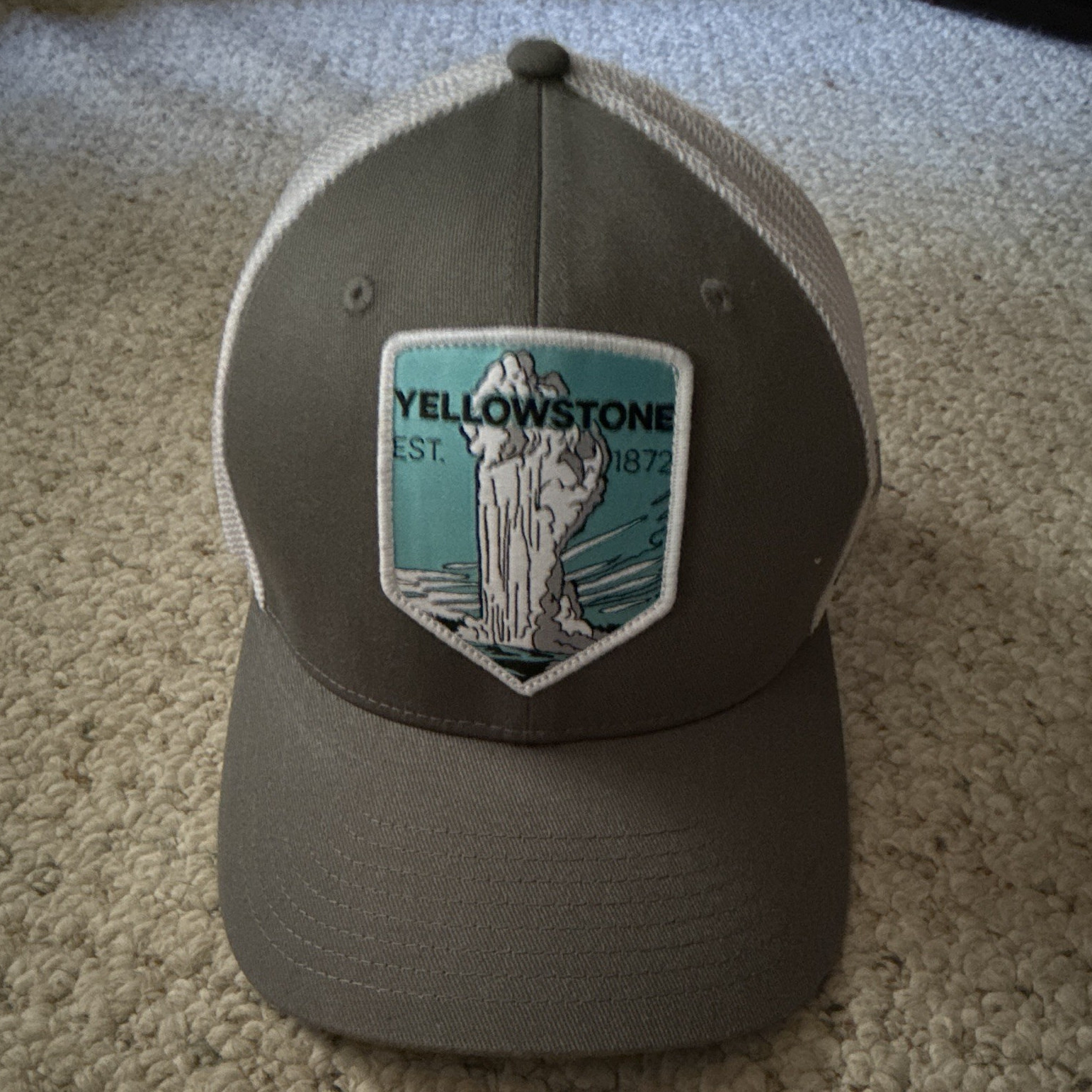 Columbia Yellowstone Est. 1872 National Parks Mesh Back Trucker Hat Cap Size S/M