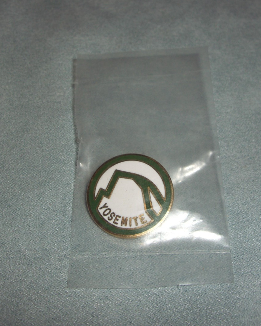 YOSEMITE National Park HALF DOME Hat Lapel Pin Collectible NEW