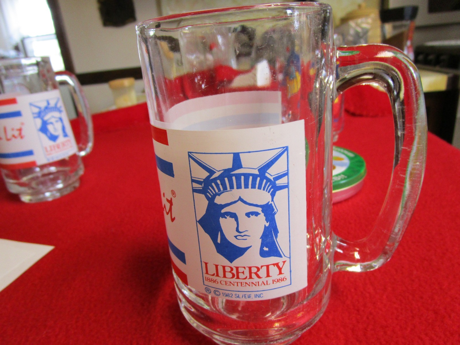 1986 Centennial 1886-1986 STATUE OF LIBERTY “Keep The Torch Lit” 5.5″ Glass Mug