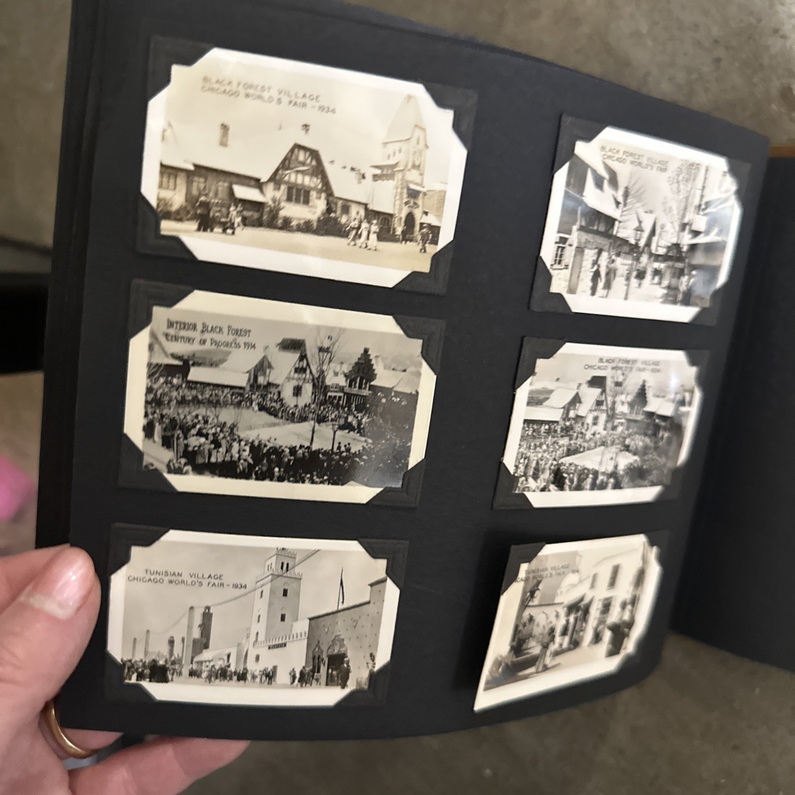 1930’s Leather Chicago Worlds Fair Souvenir Photo Album Electrical Building ￼