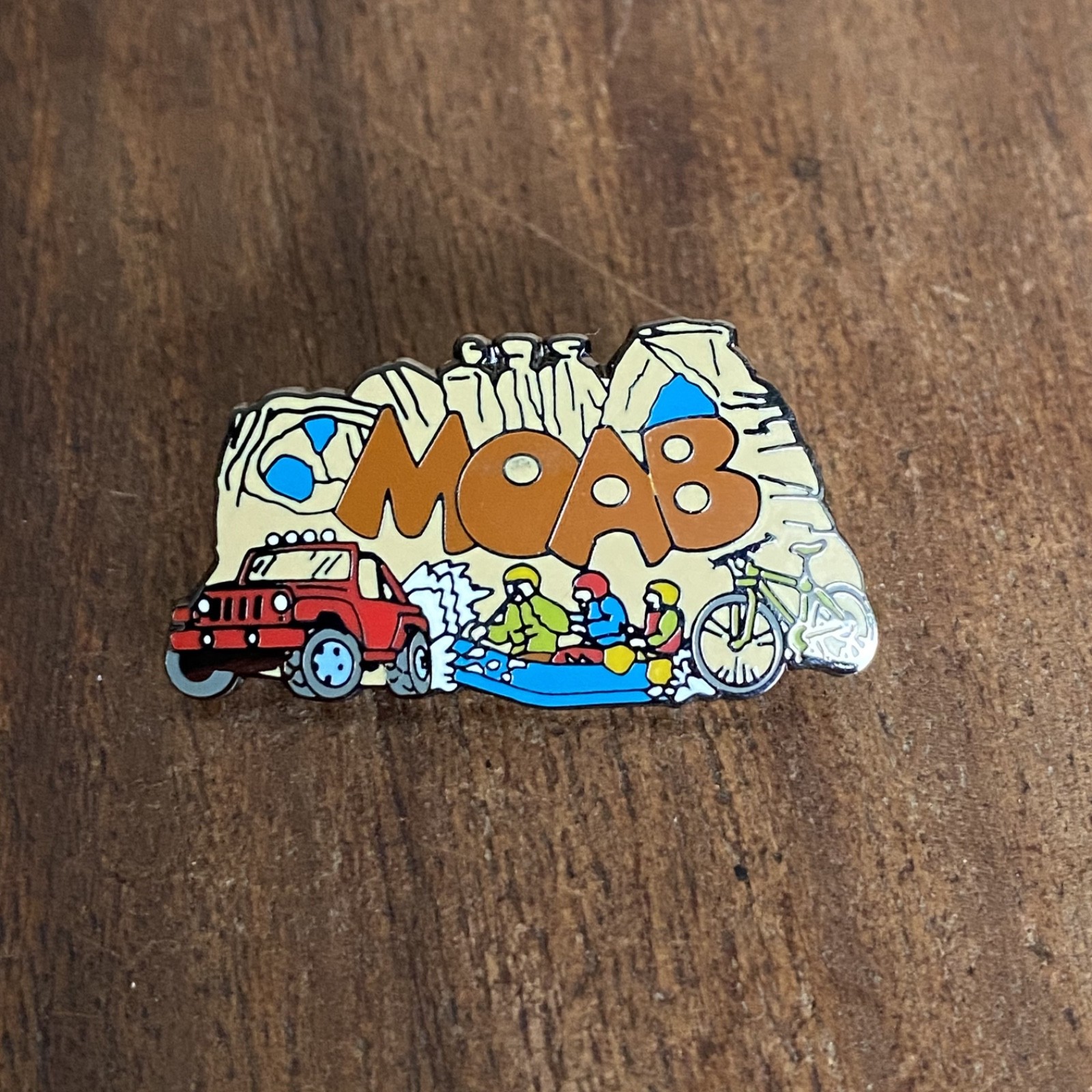 Vintage Moab Utah Jeep Rafting Biking National Park Travel Souvenir Bag Hat Pin